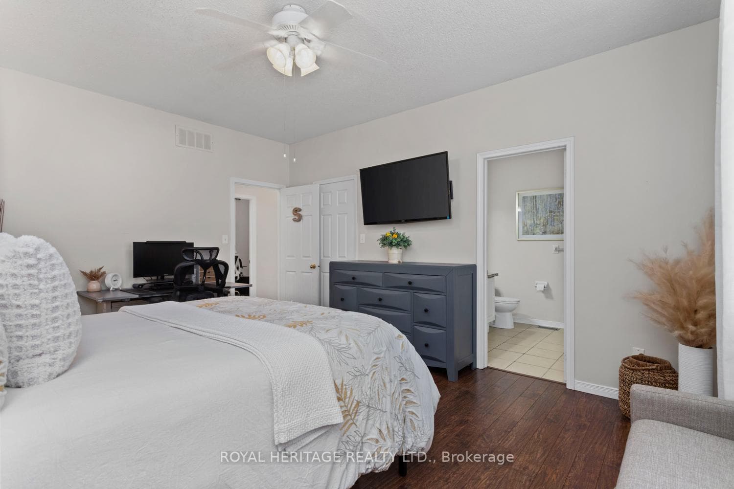 11 Piper Crescent photo 15