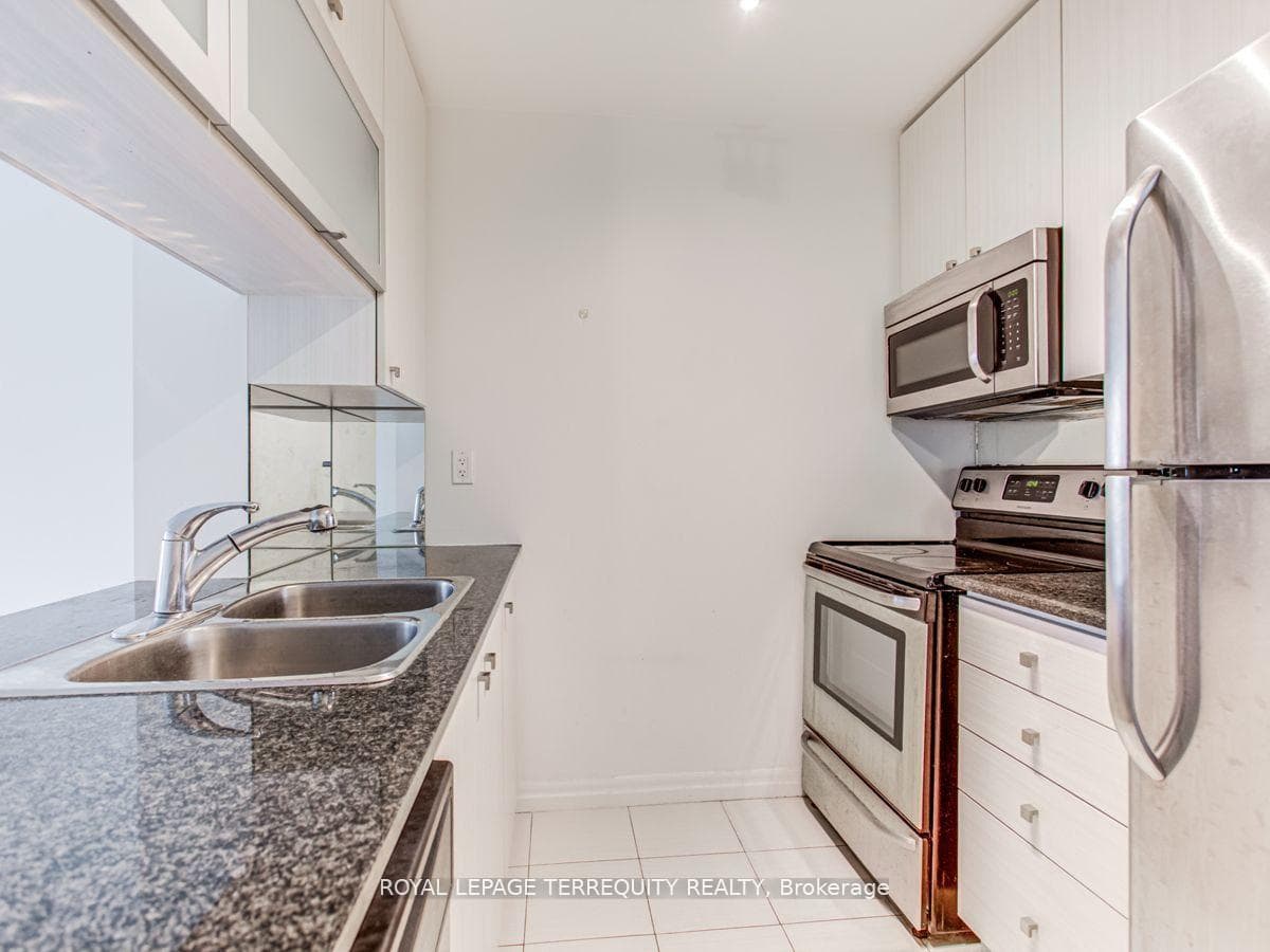 2015 Sheppard Avenue Unit 2202 photo 14