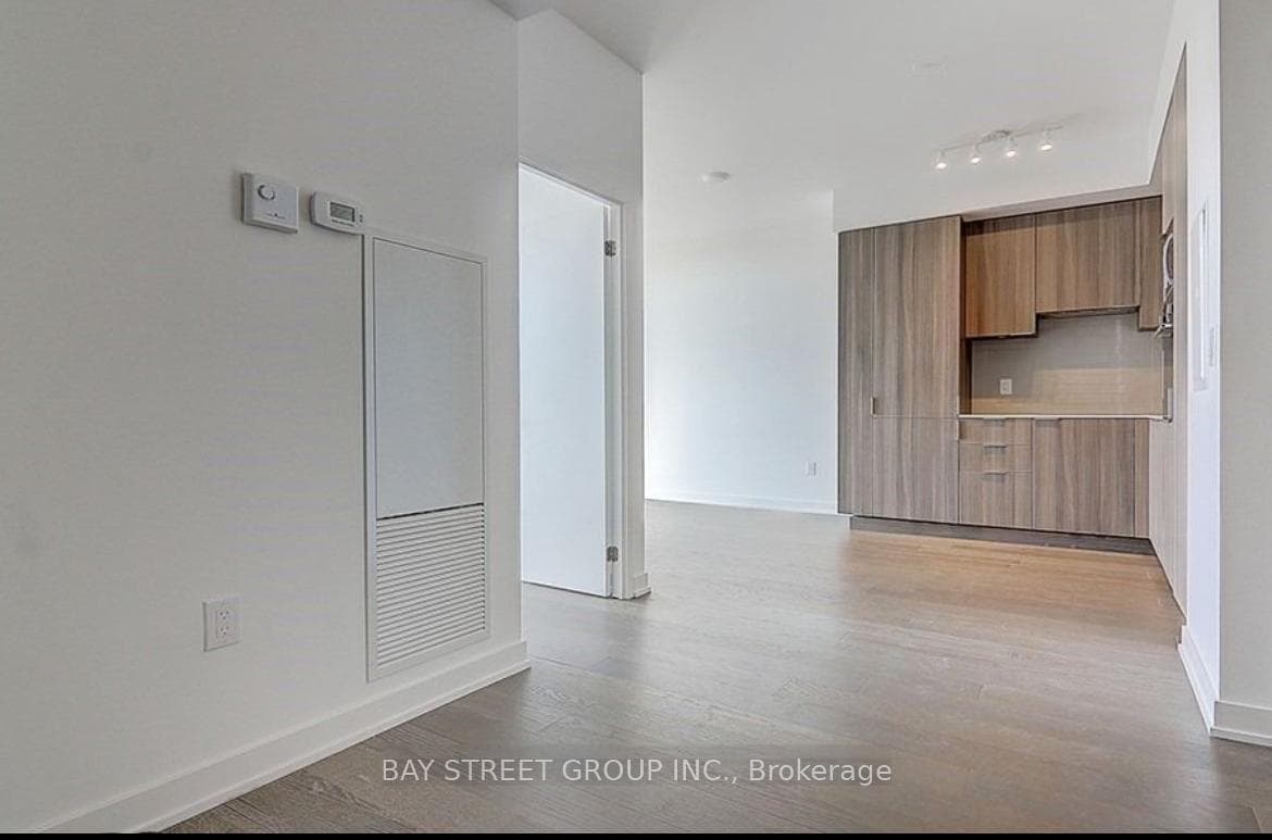 11 Wellesley Street Unit 3306 photo 2