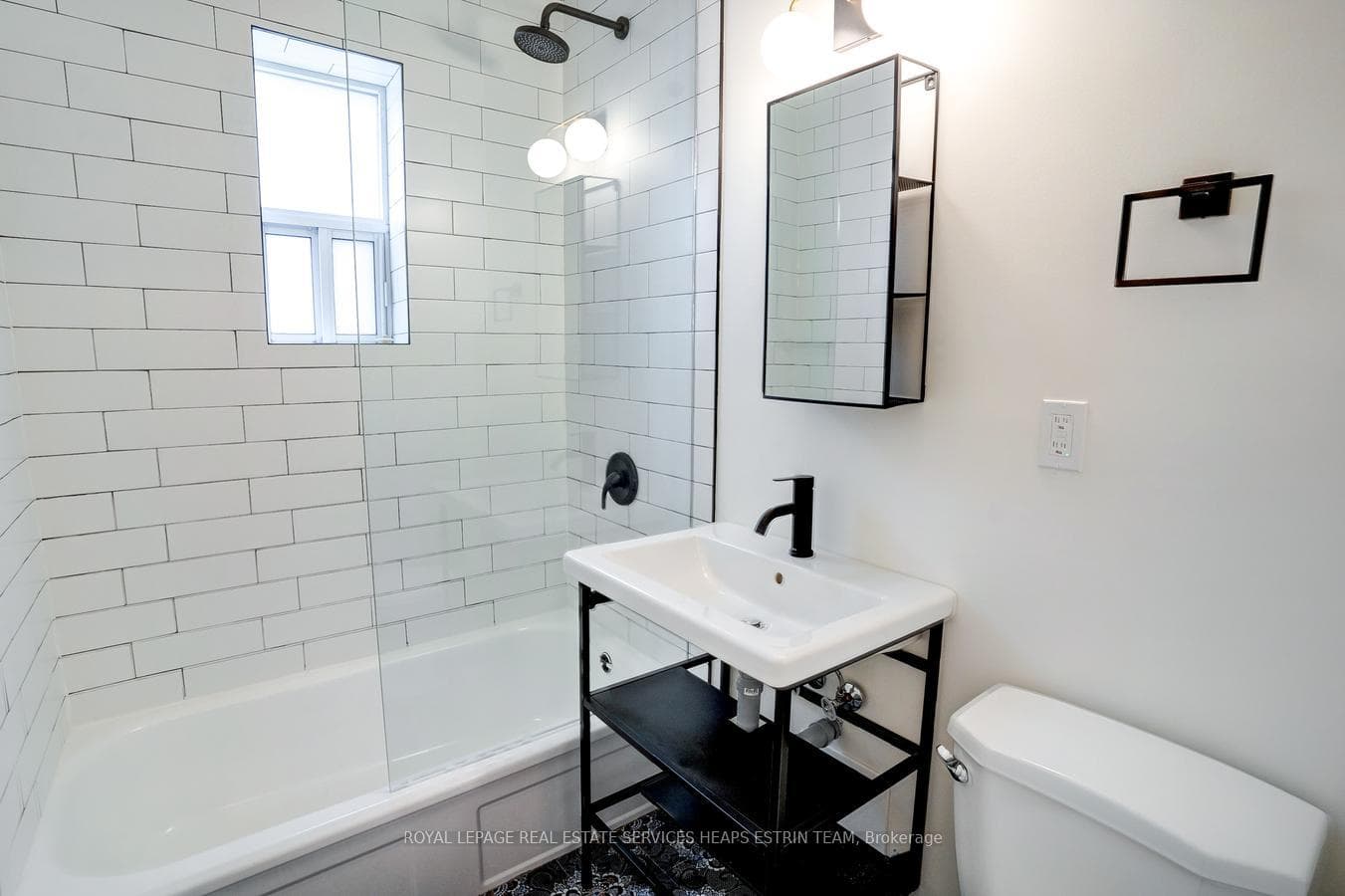 420 Eglinton Avenue Unit 301 photo 10