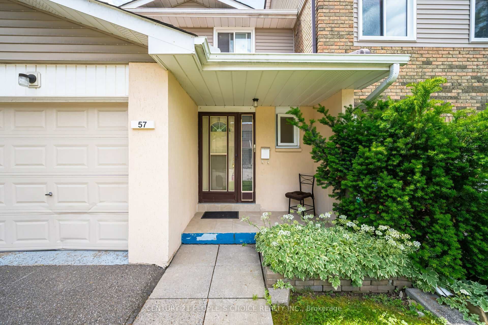 57 Carisbrooke Court photo 3