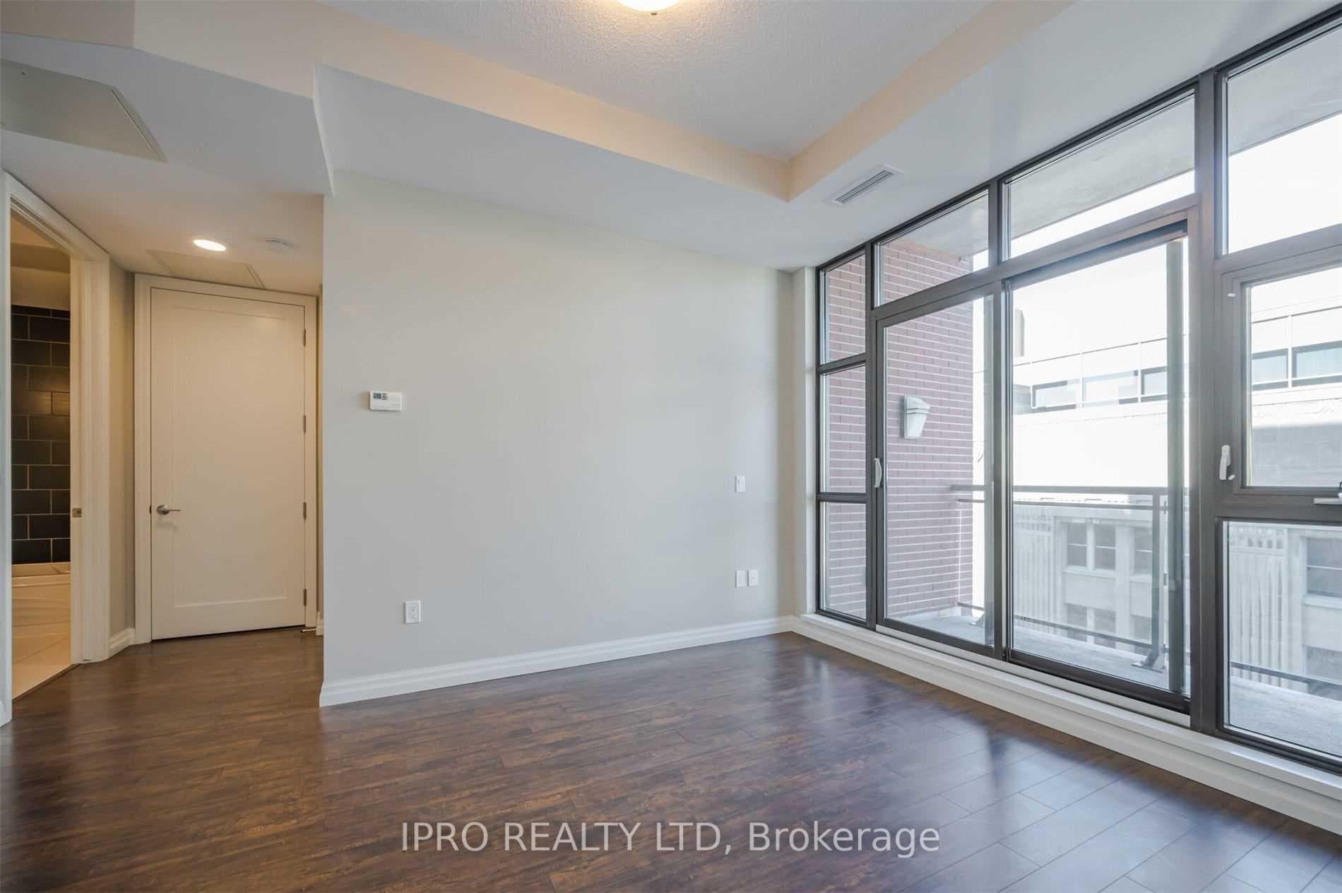 112 King Street Unit 907 photo 16