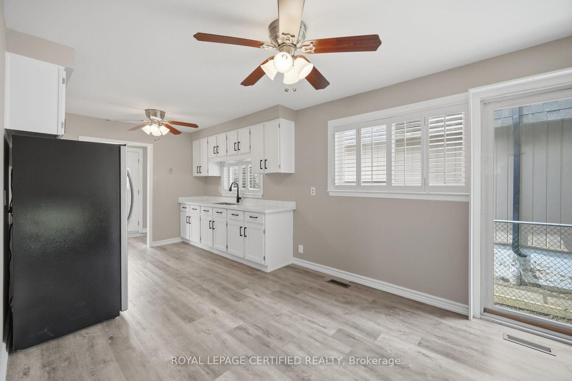 33 Grassmere Crescent photo 14