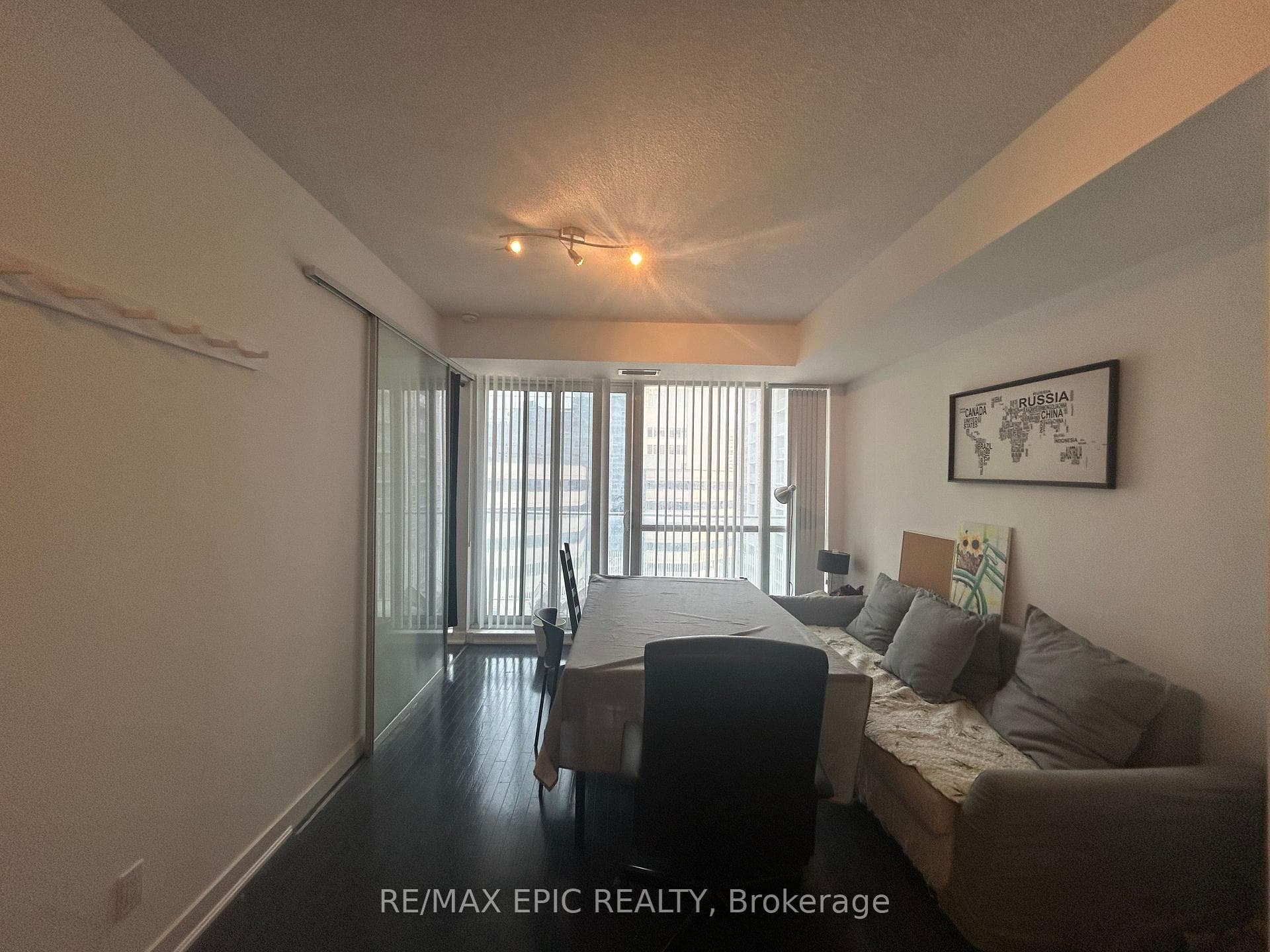 770 Bay Street Unit 702 photo 7