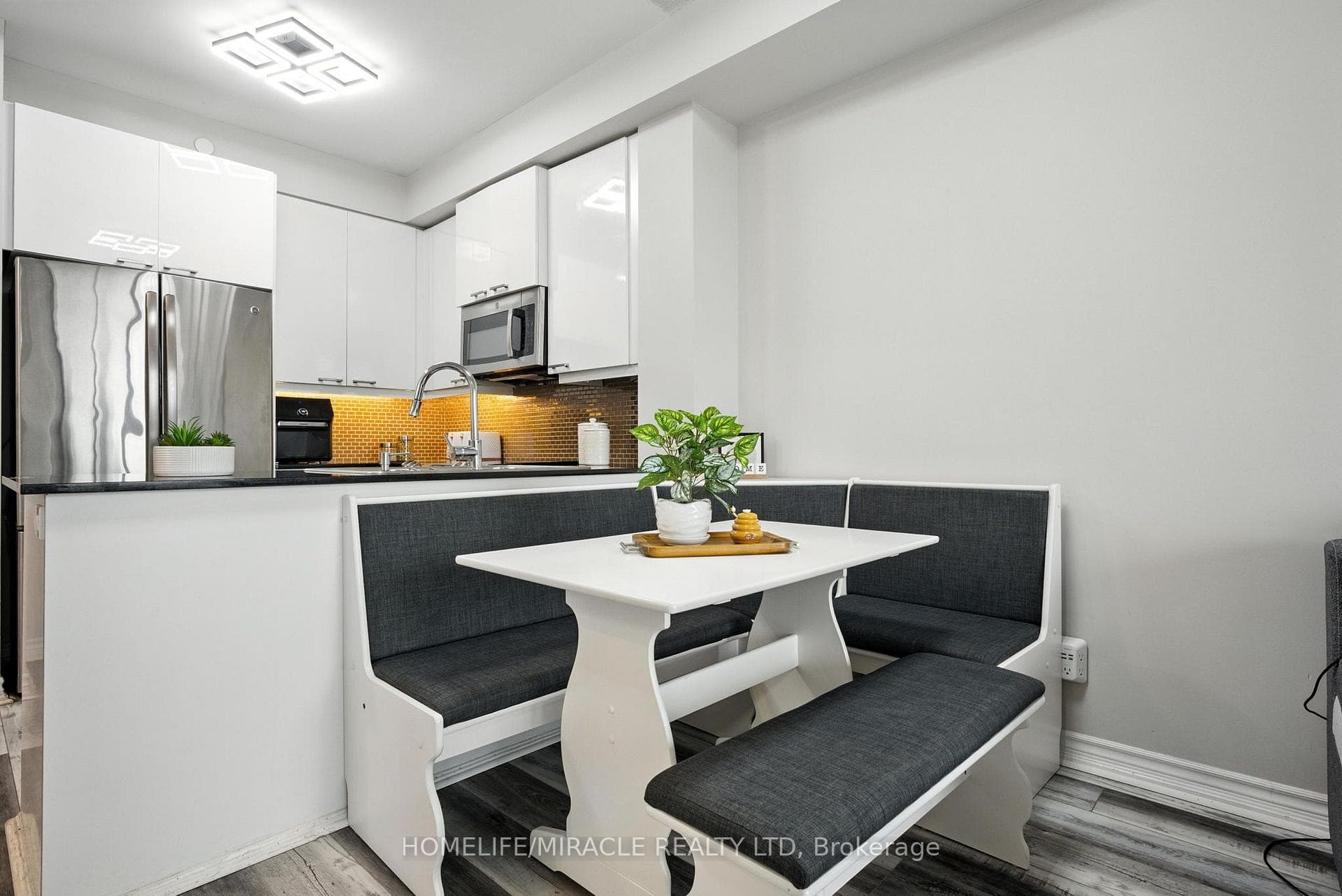 1328 Birchmount Road Unit 607 photo 10