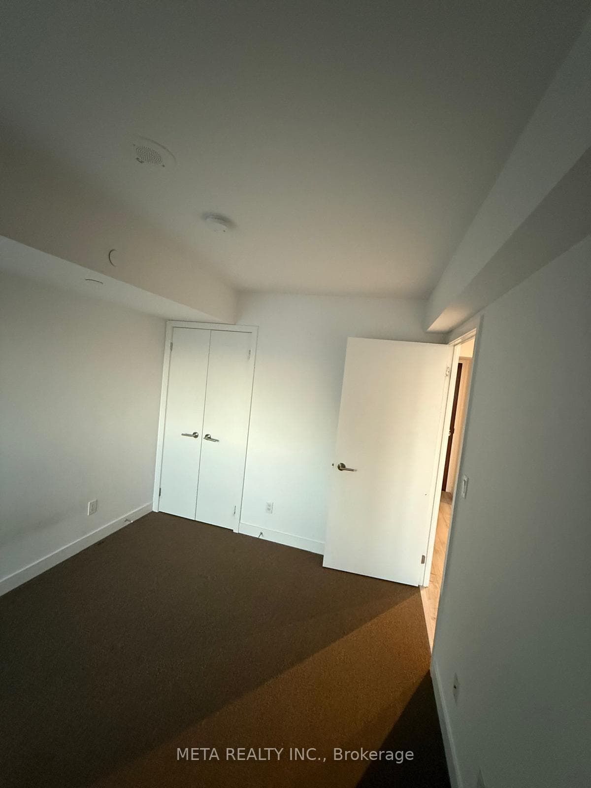 120 Varna Drive Unit 1420 photo 13