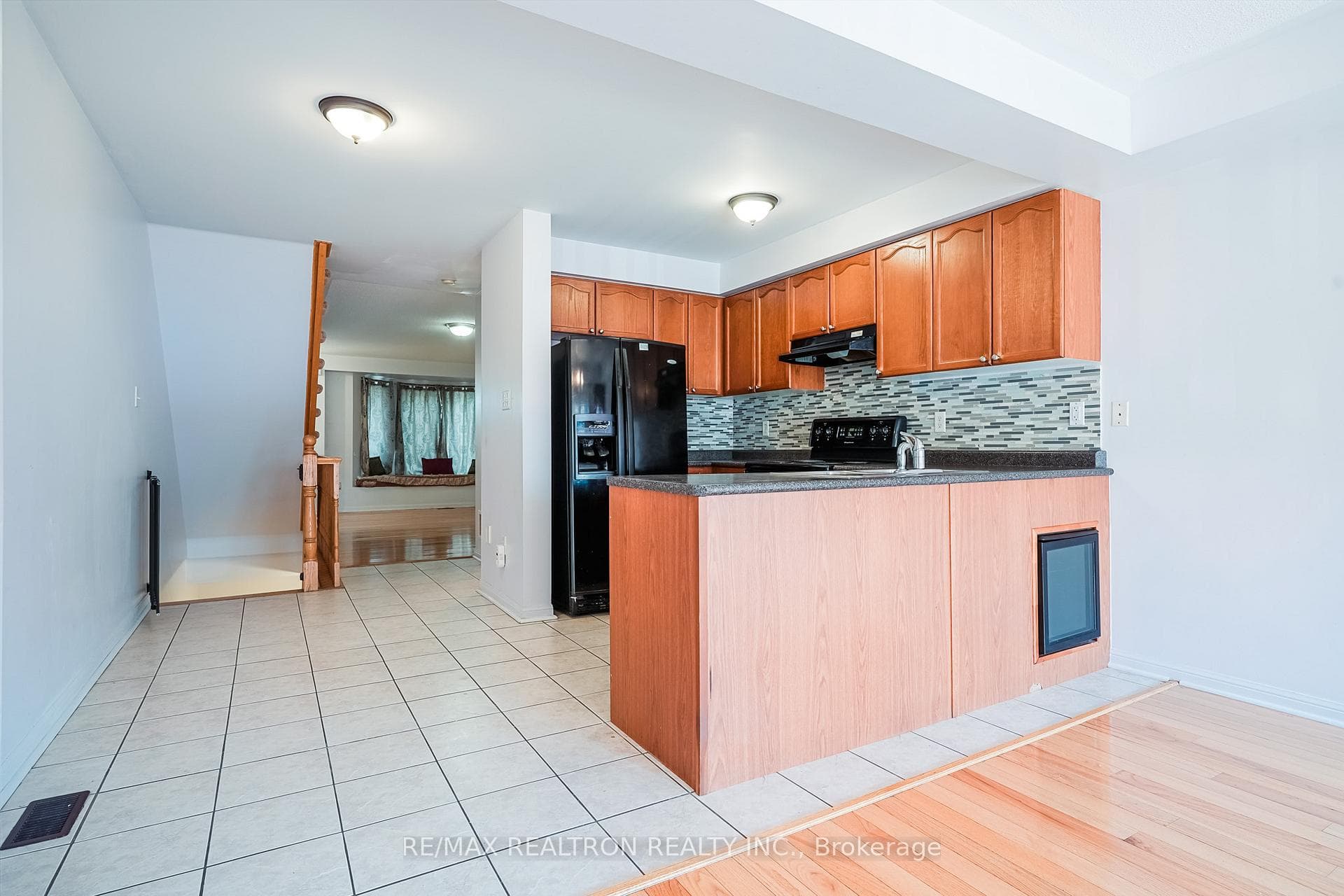 19 Coyote Crescent photo 12