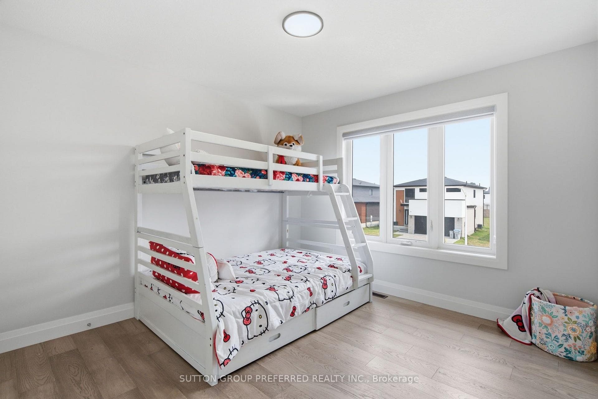 19 Kaiser Lane photo 32