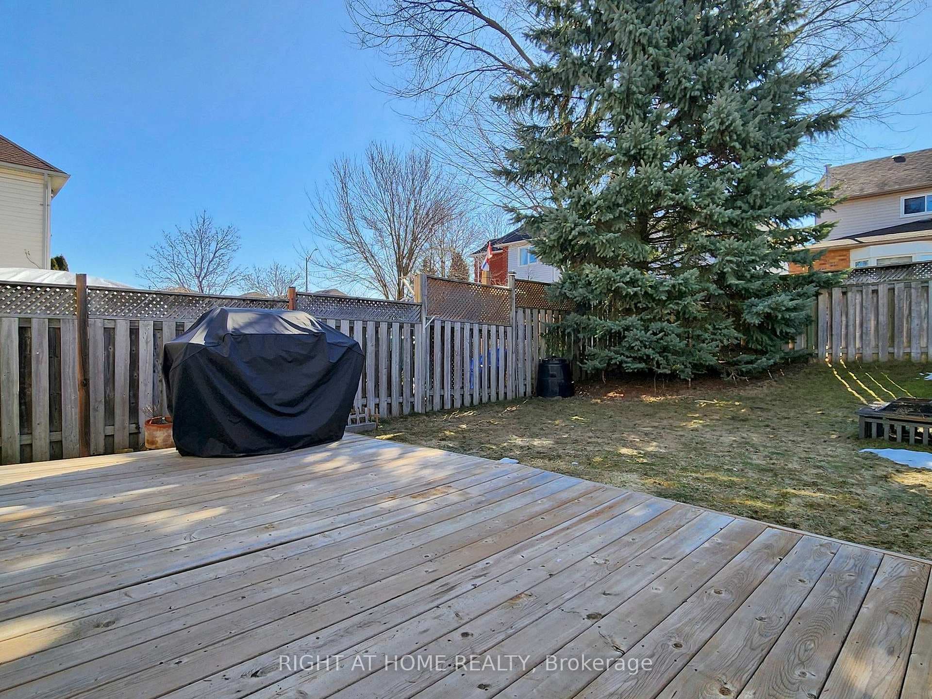 2231 Chalmers Crescent photo 42