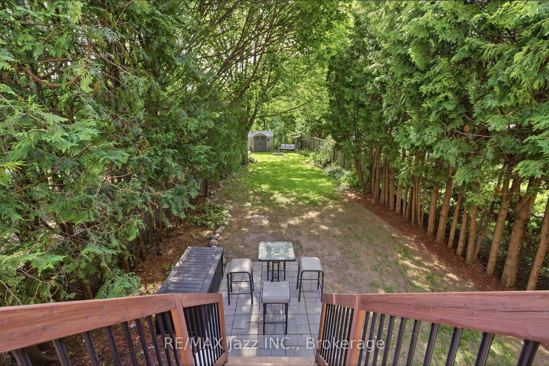 555 Cobblehill Drive photo 40
