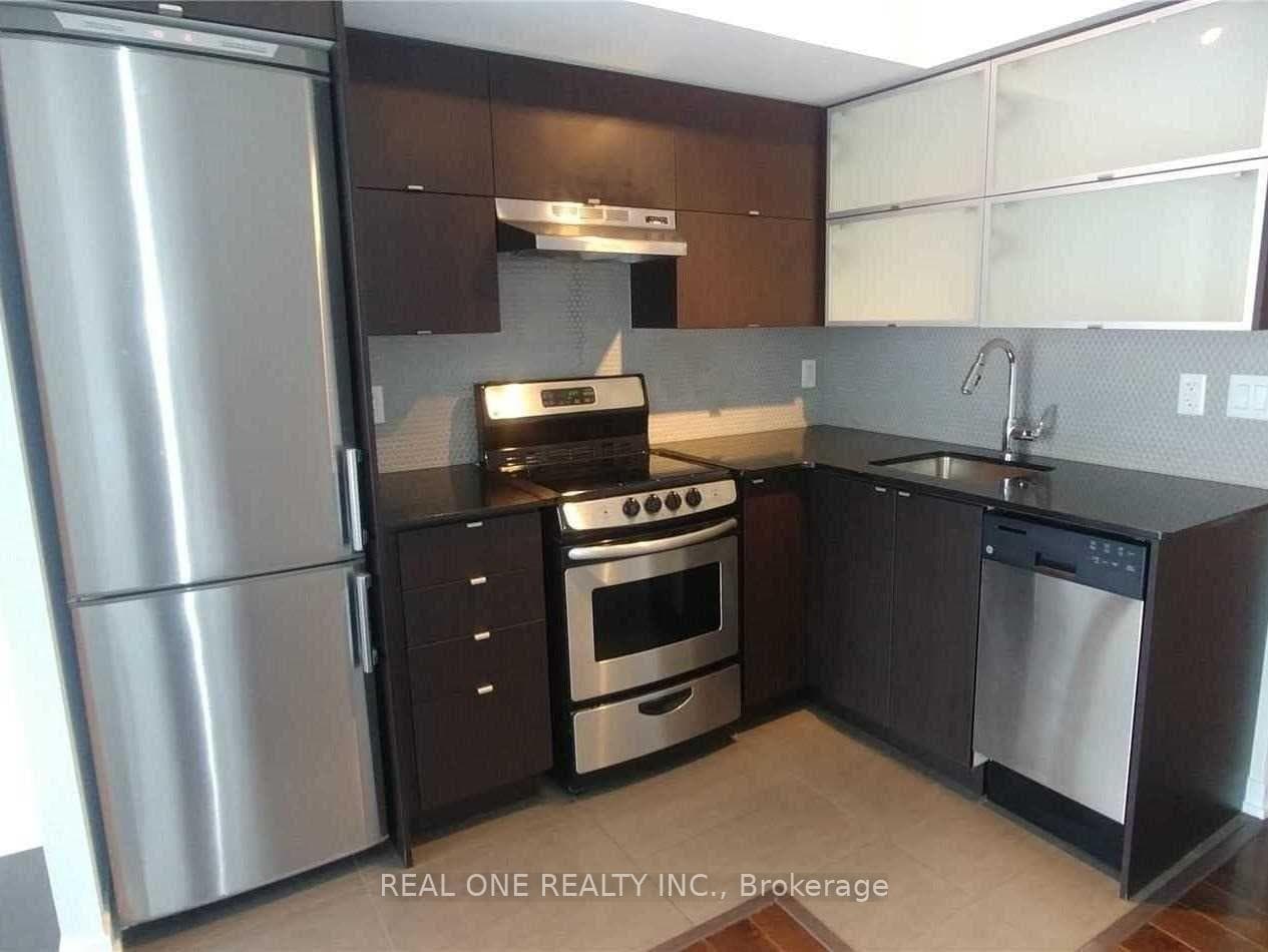 170 Fort York Boulevard Unit 1908 photo 2