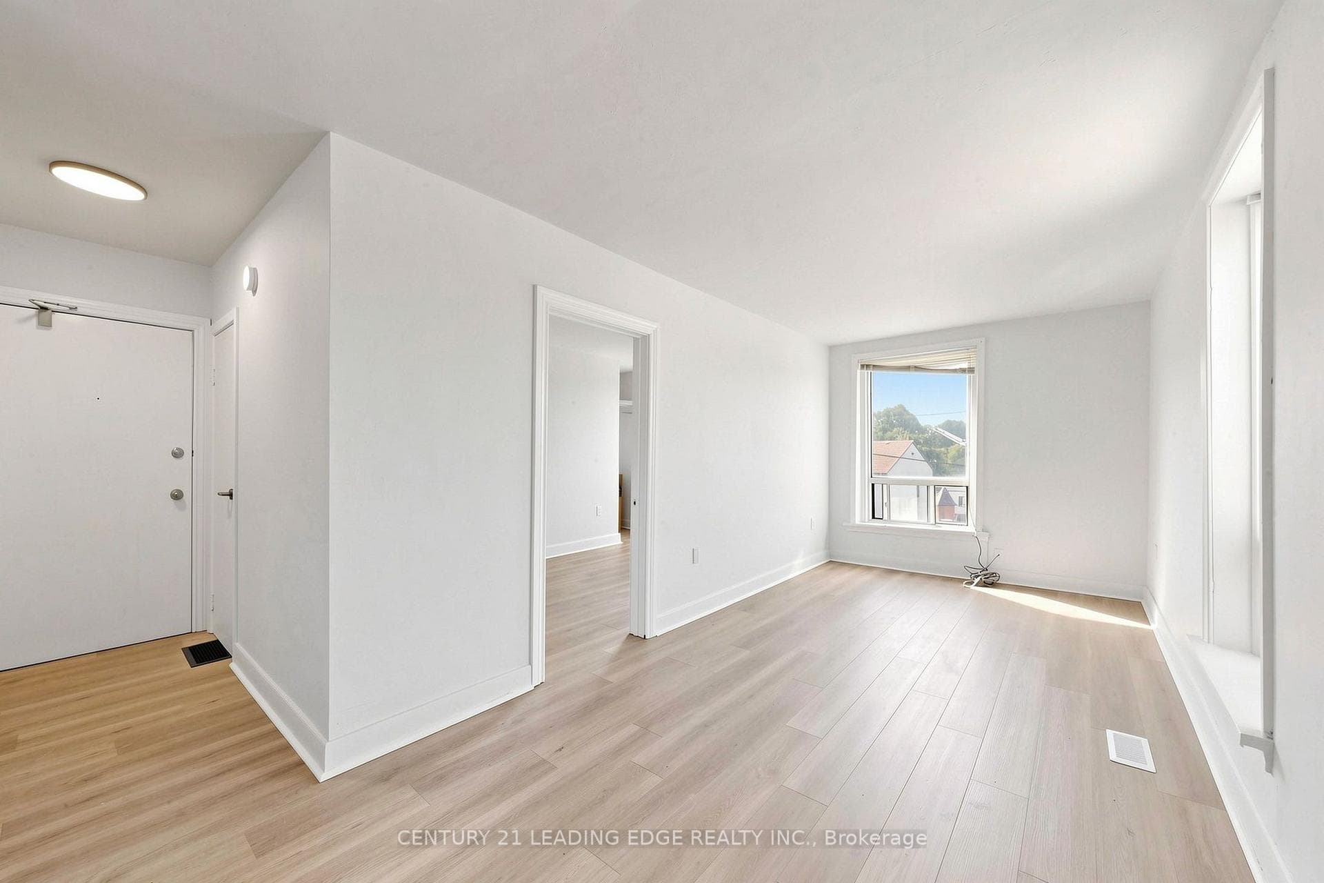 18 Brock Street Unit 3 photo 9