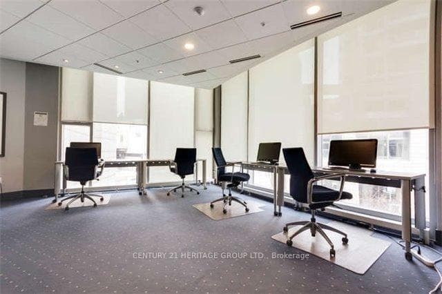 2181 Yonge Street Unit 1909 photo 6