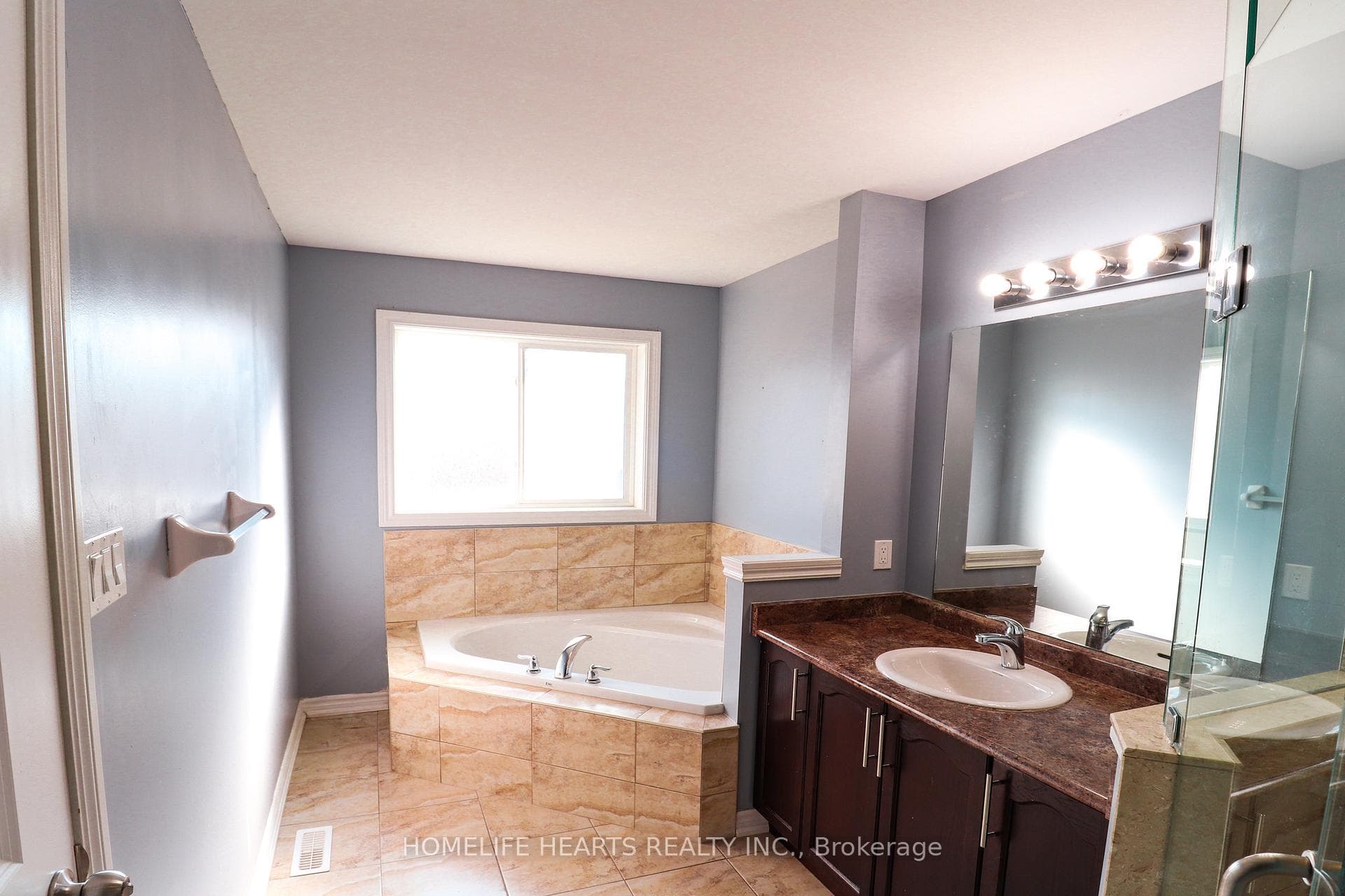 67 Wyndham Circle photo 8