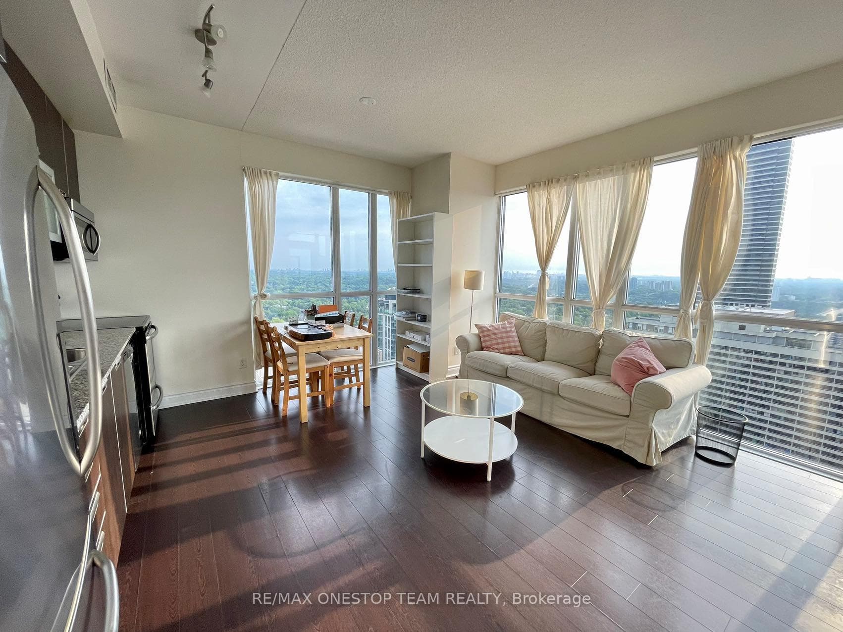 28 Ted Rogers Way Unit 3511 photo 2