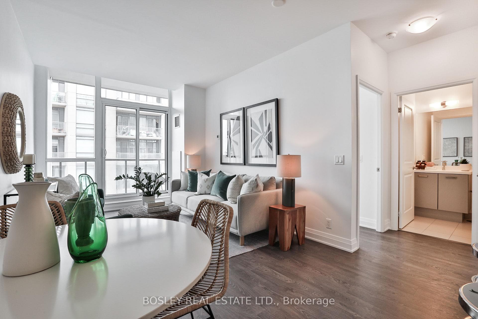 530 St Clair Avenue Unit 1805 photo 14
