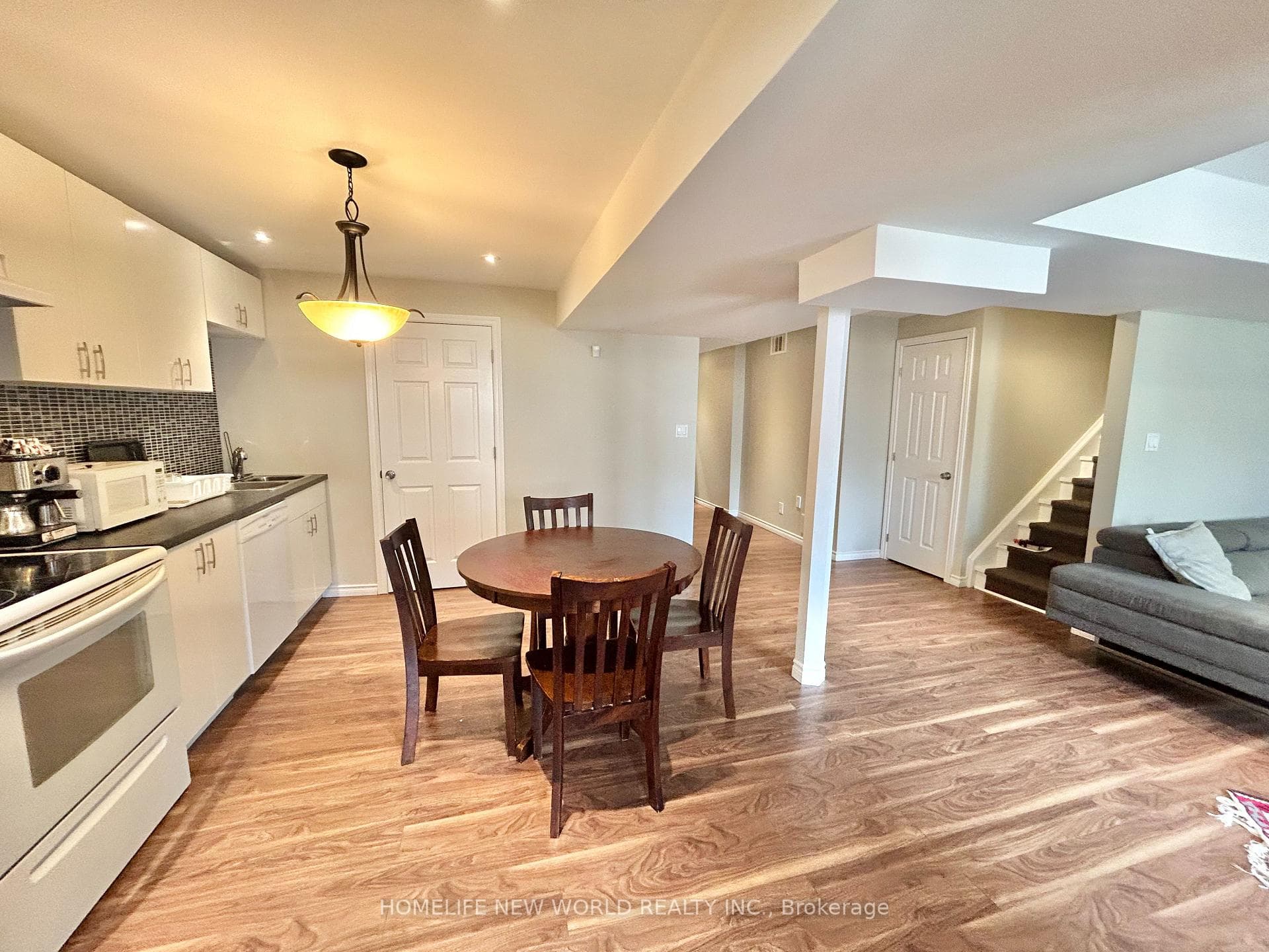 375 Woodspring Avenue photo 11