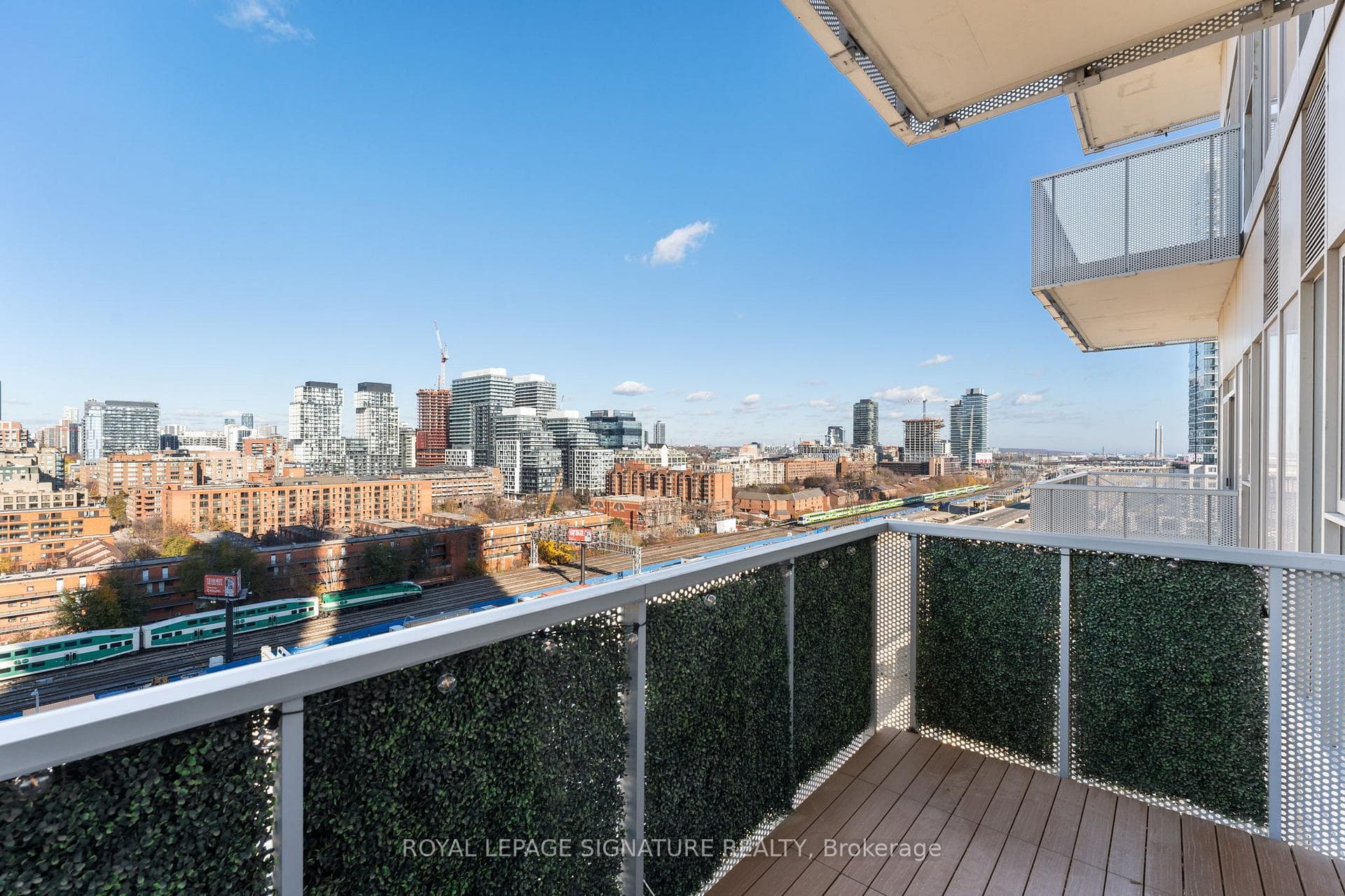 20 Richardson Street Unit 1018 photo 14