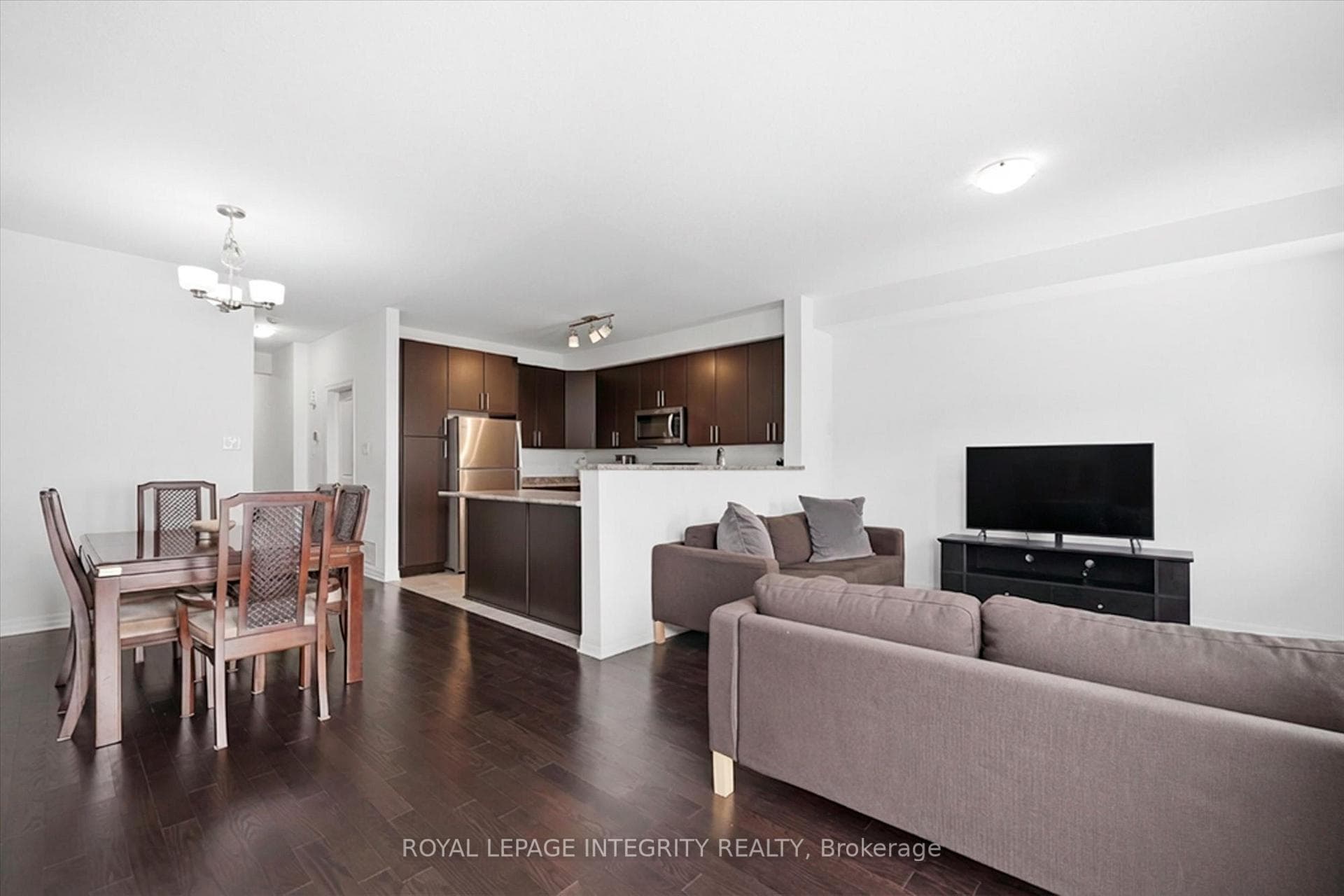 88 Chevron Place photo 16