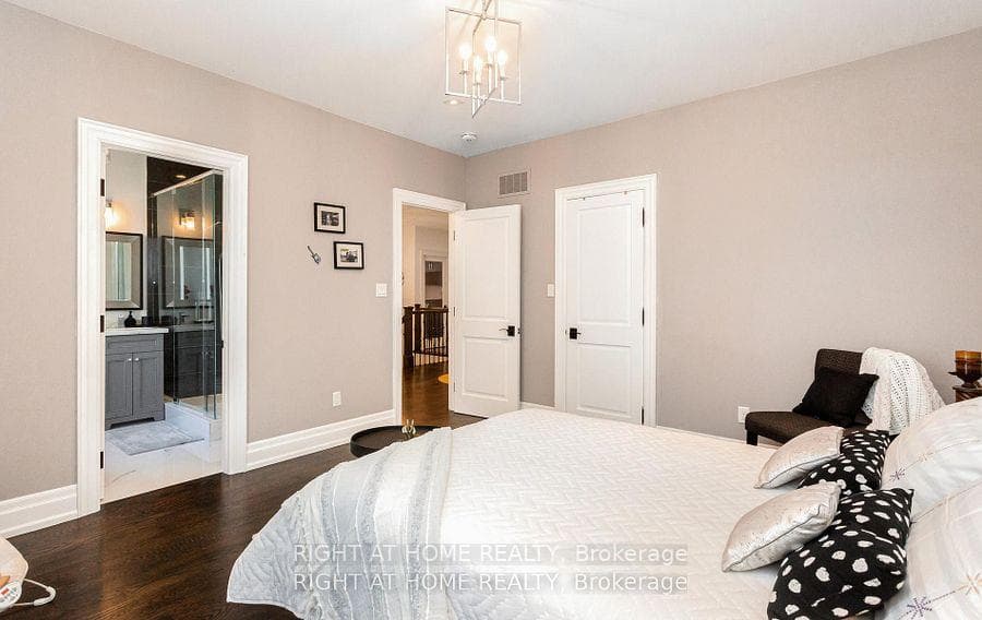 1220 Meredith Avenue photo 30
