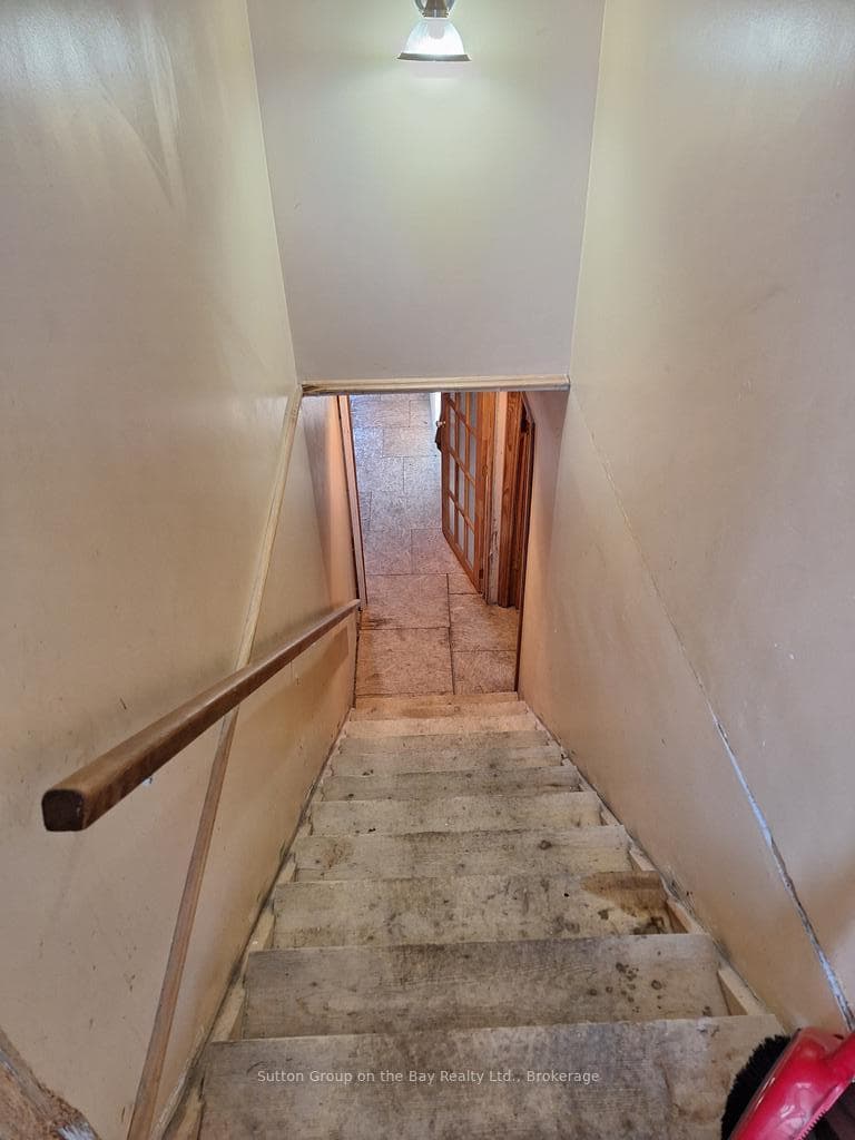 144 Mary Street photo 17