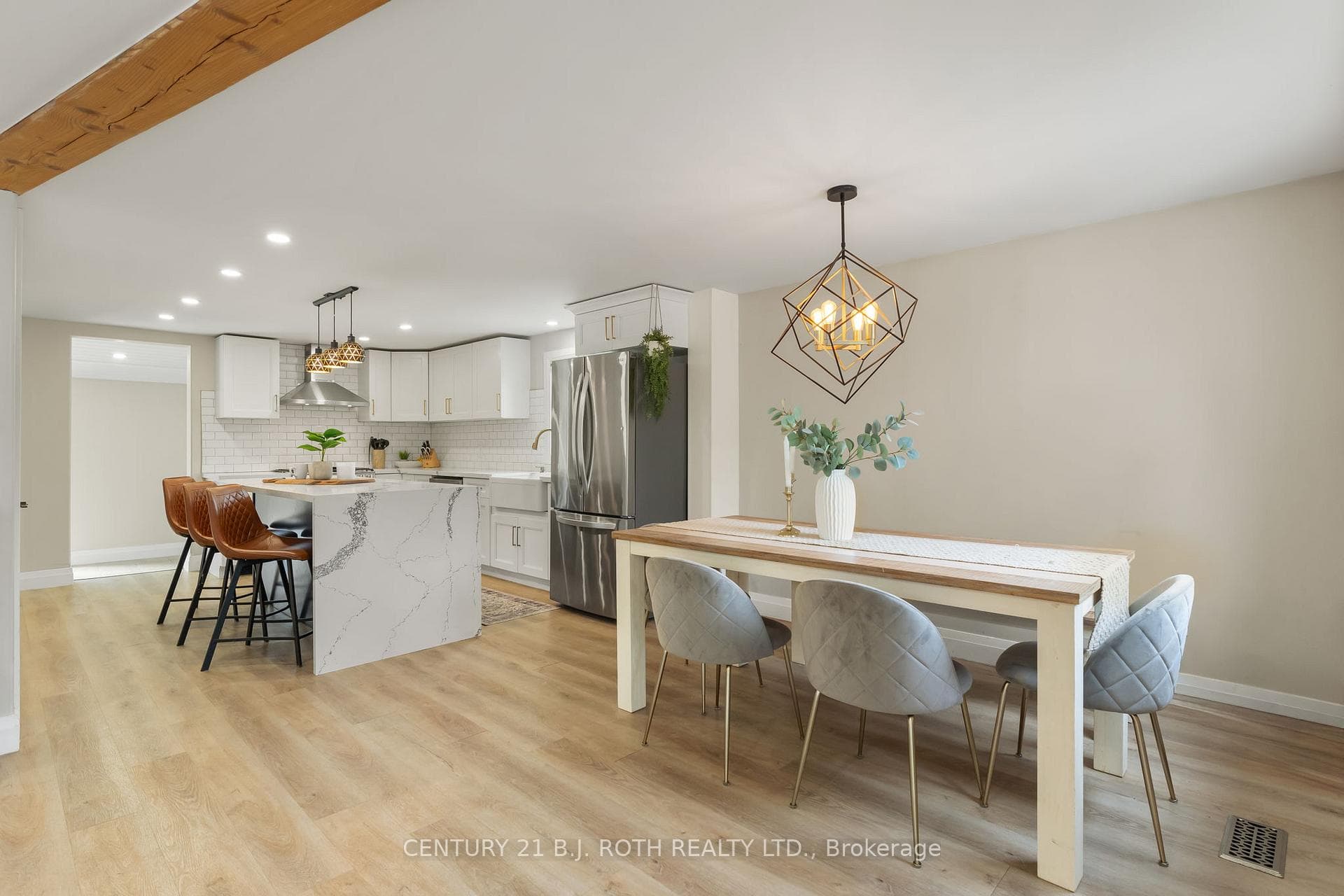 390 Arthur Street photo 8