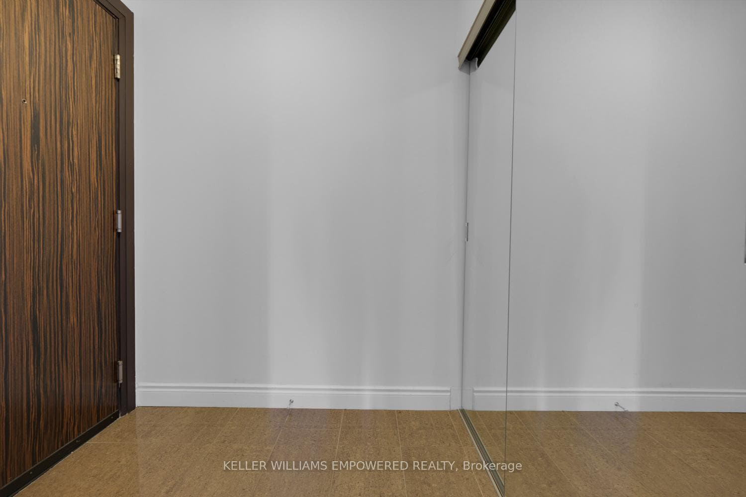 233 South Park Road Unit 303 photo 7