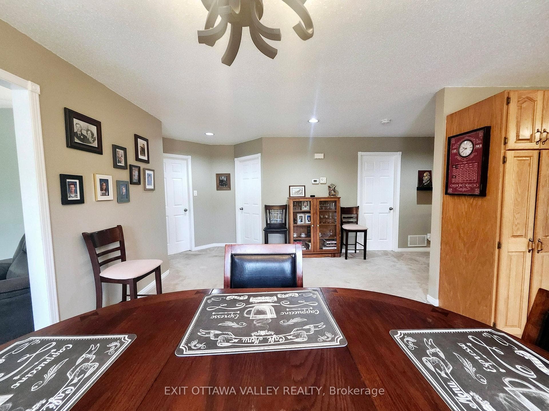 2943 B Line Road photo 11