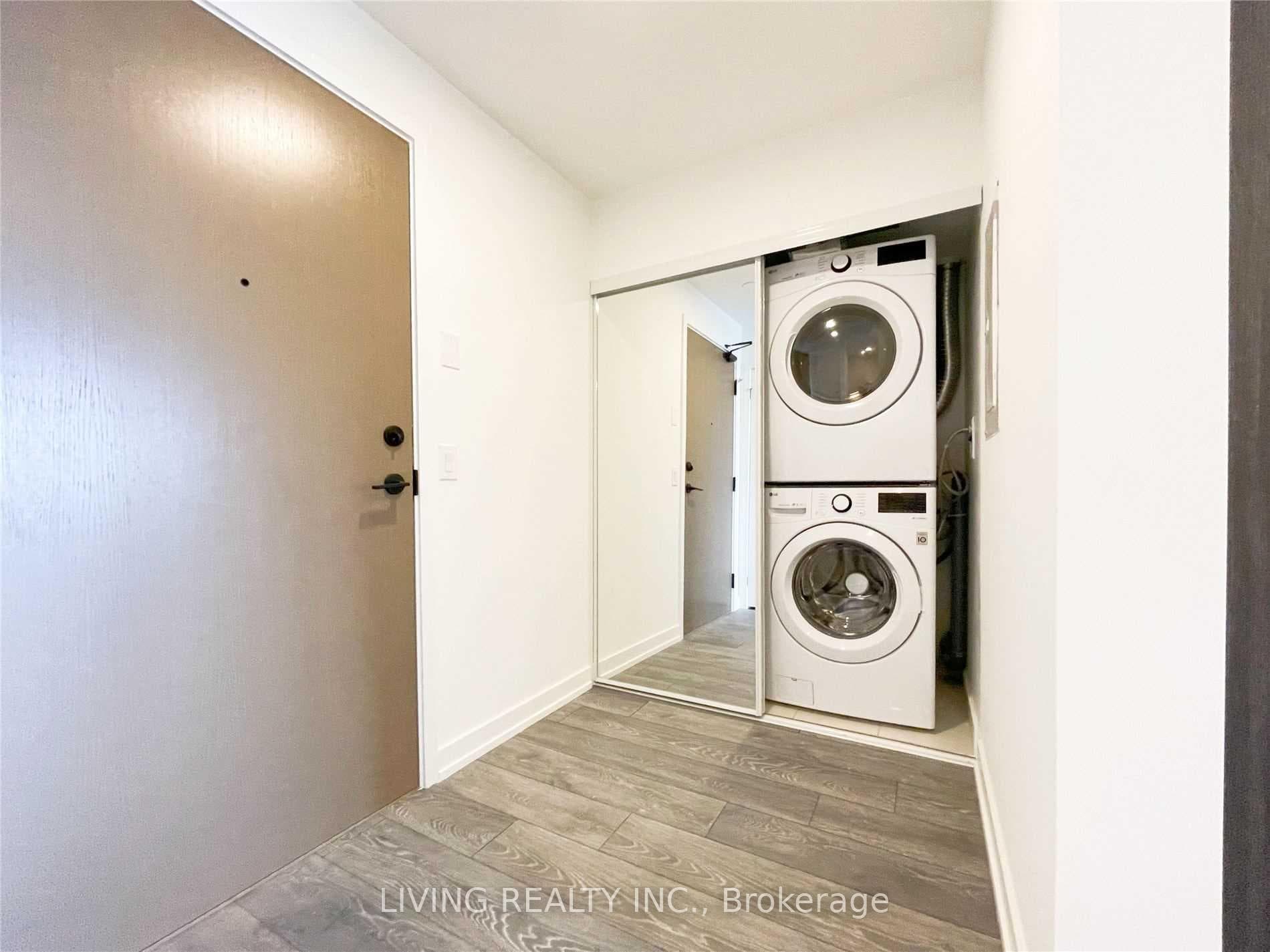 225 Sumach Street Unit 1507 photo 17
