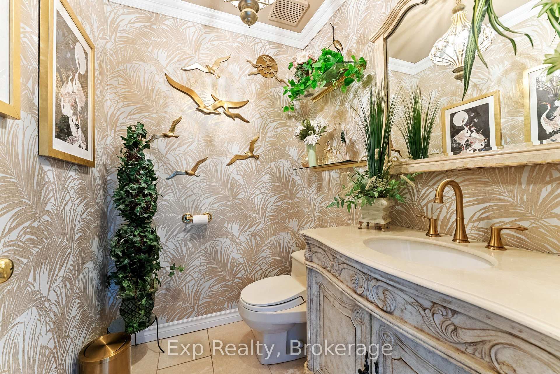 233 Huycke Street photo 9