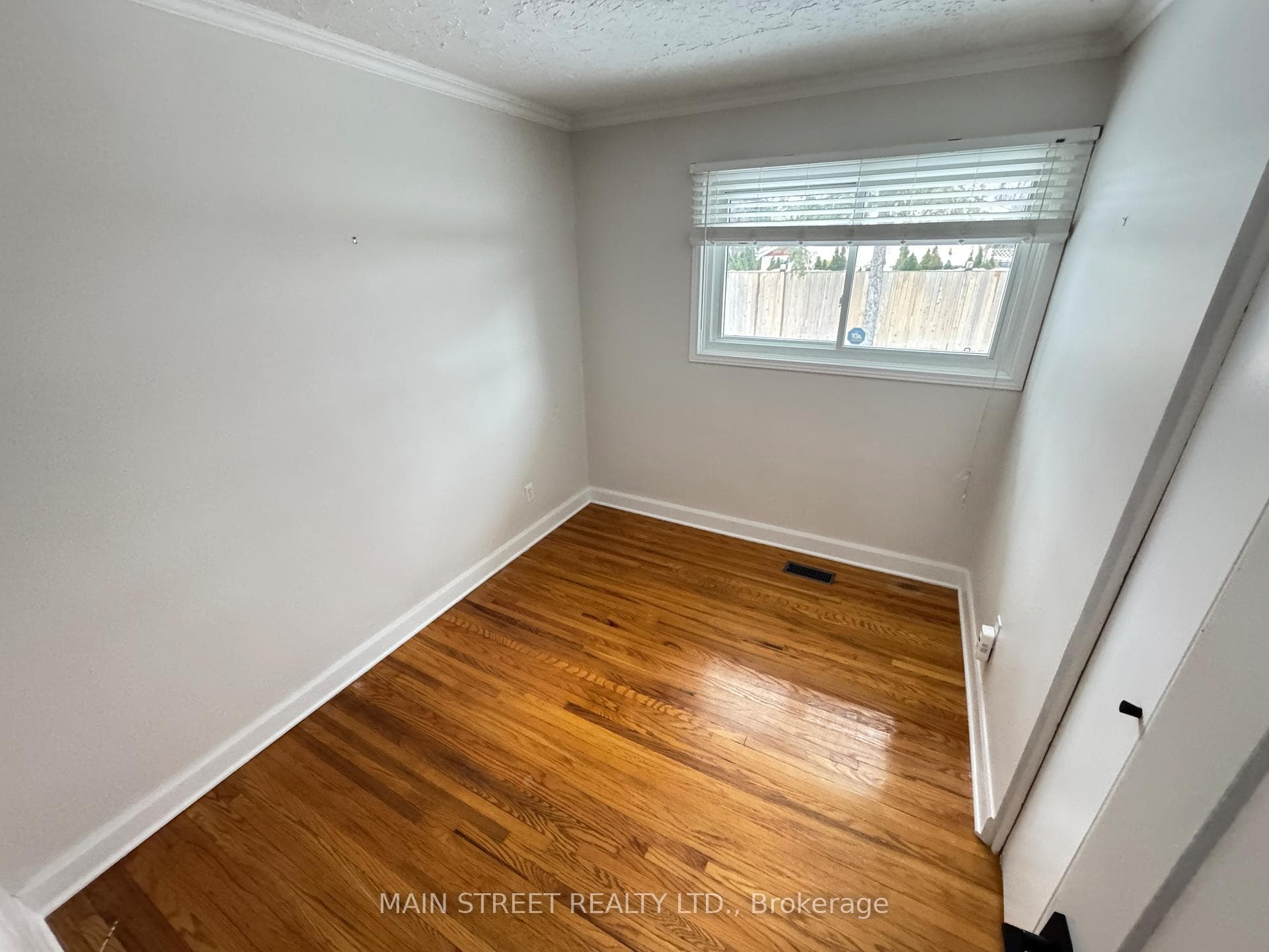 57 Dunning Avenue photo 10