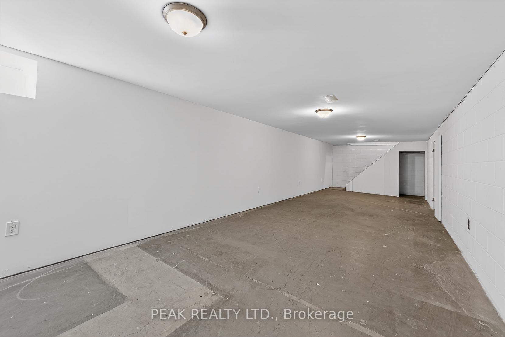 269 Robinson Street photo 43