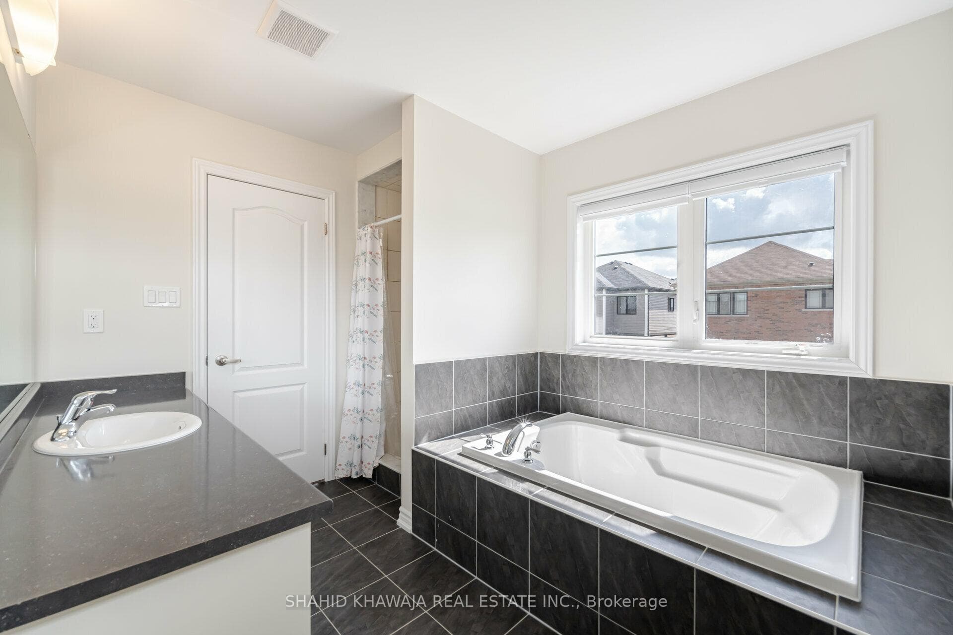 129 Explorer Way photo 27