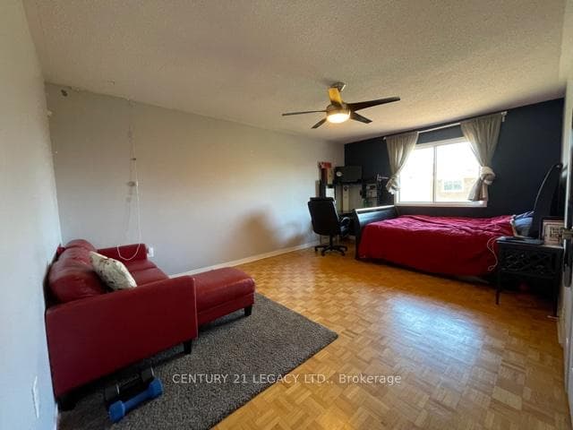 25 Kentucky Drive Unit (Upper) photo 29