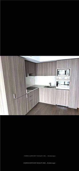 11 Wellesley Street Unit 3403 photo 4
