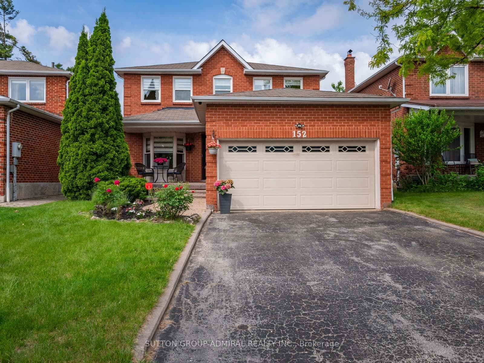 152 Greenock Drive photo 1