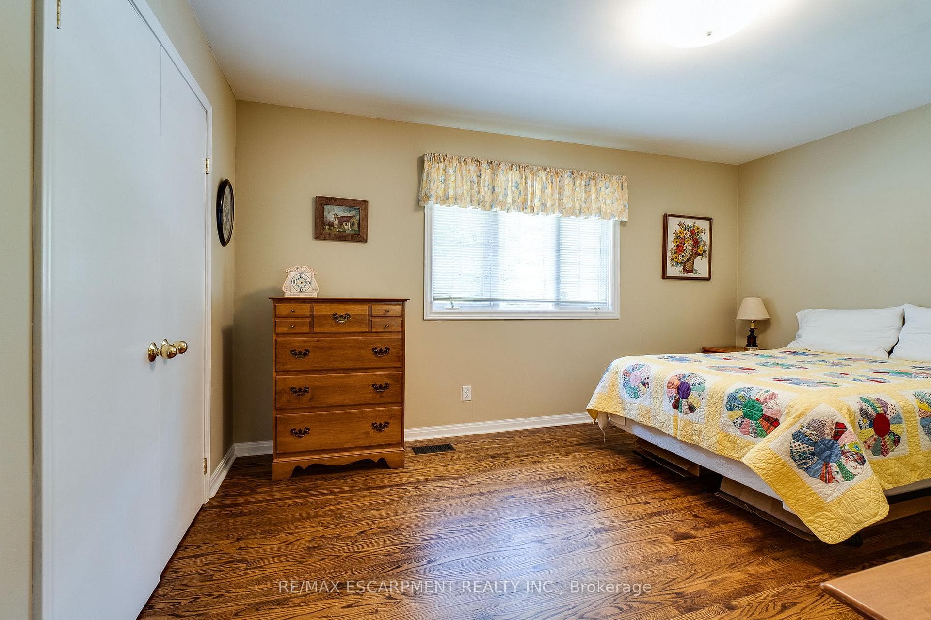 399 Goodram Drive photo 28