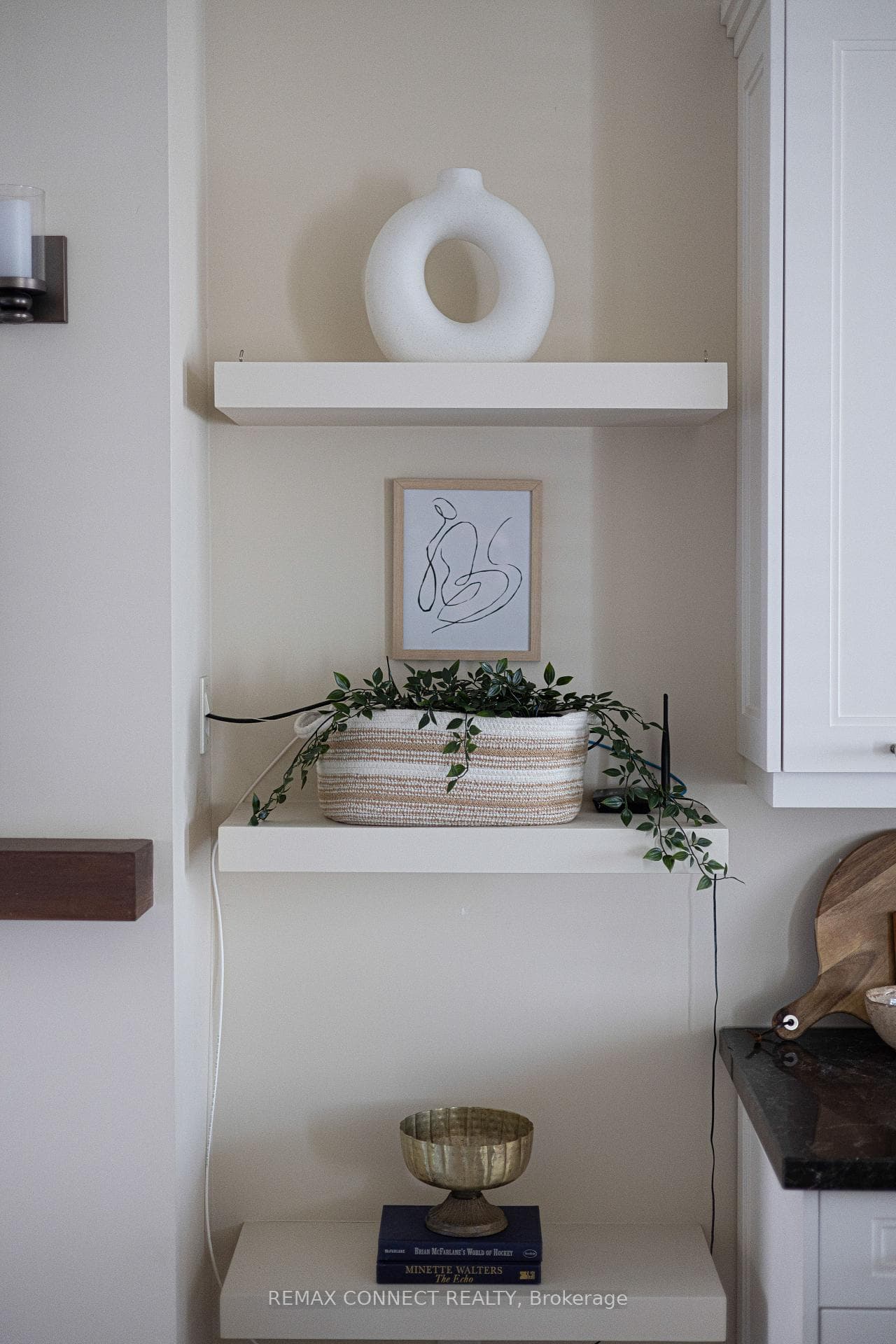 122 Robinson Street photo 9