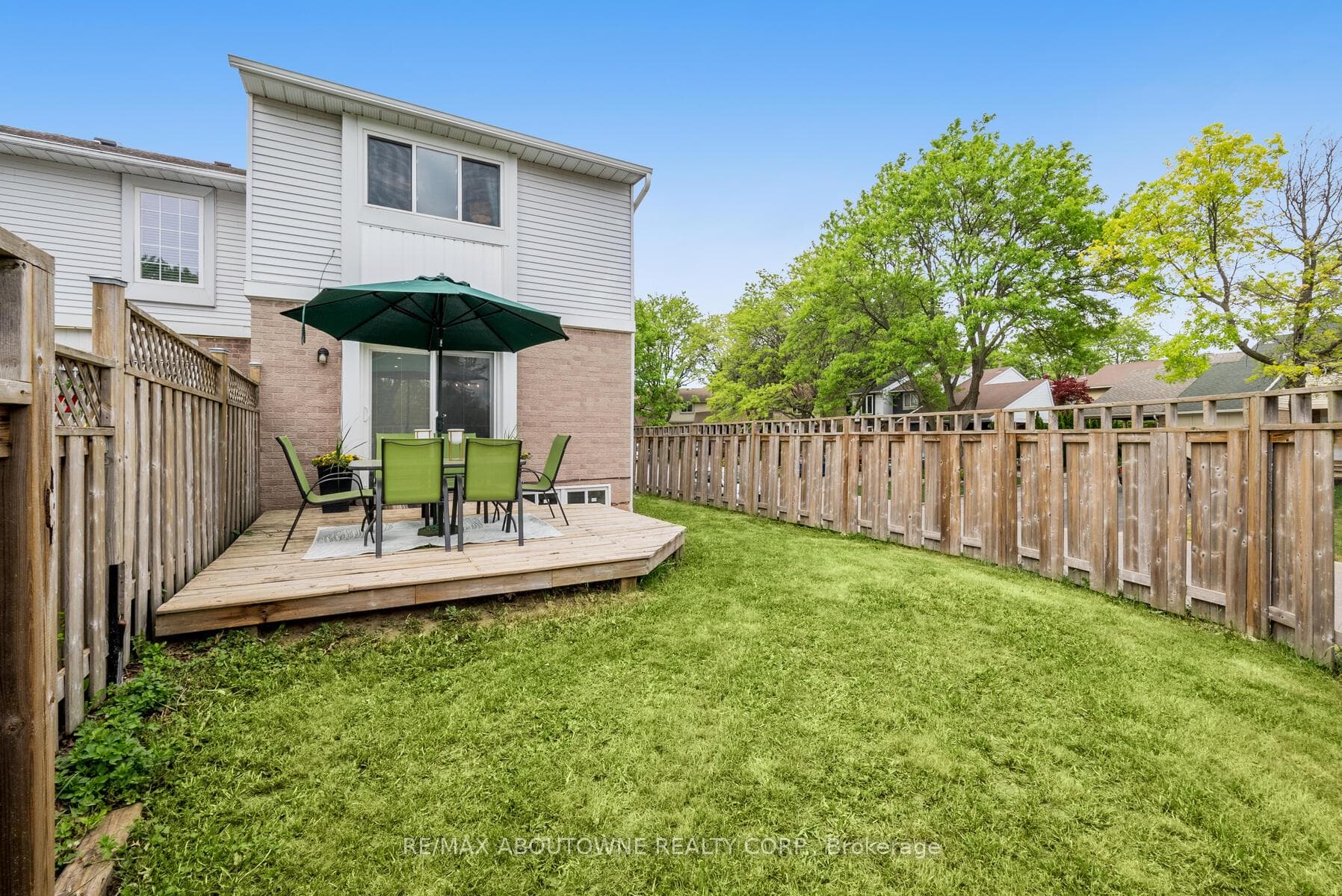 1020 Elizabeth Place photo 17