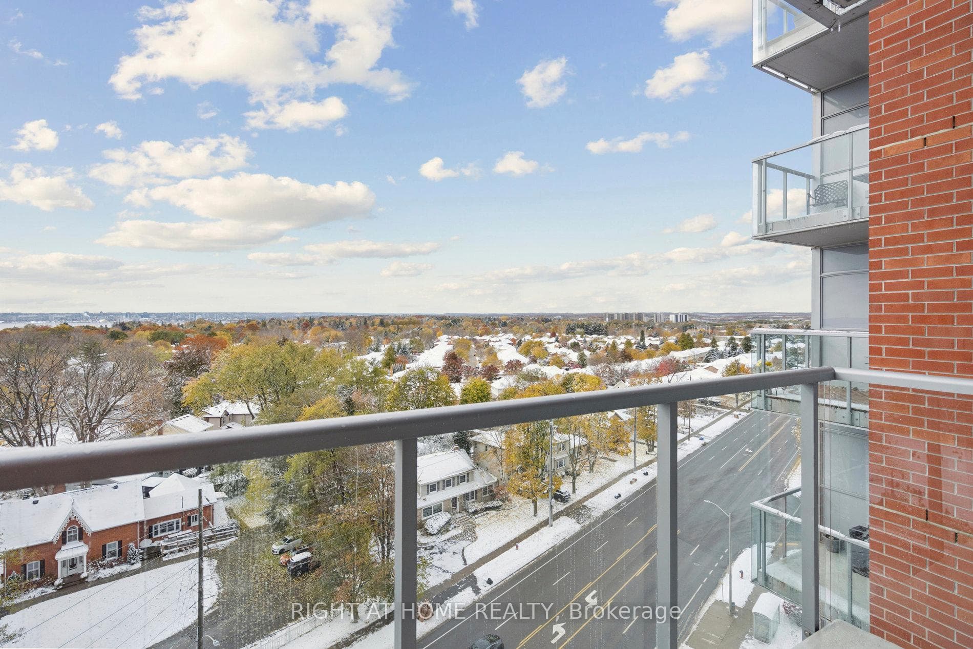 551 Maple Avenue Unit 1002 photo 9