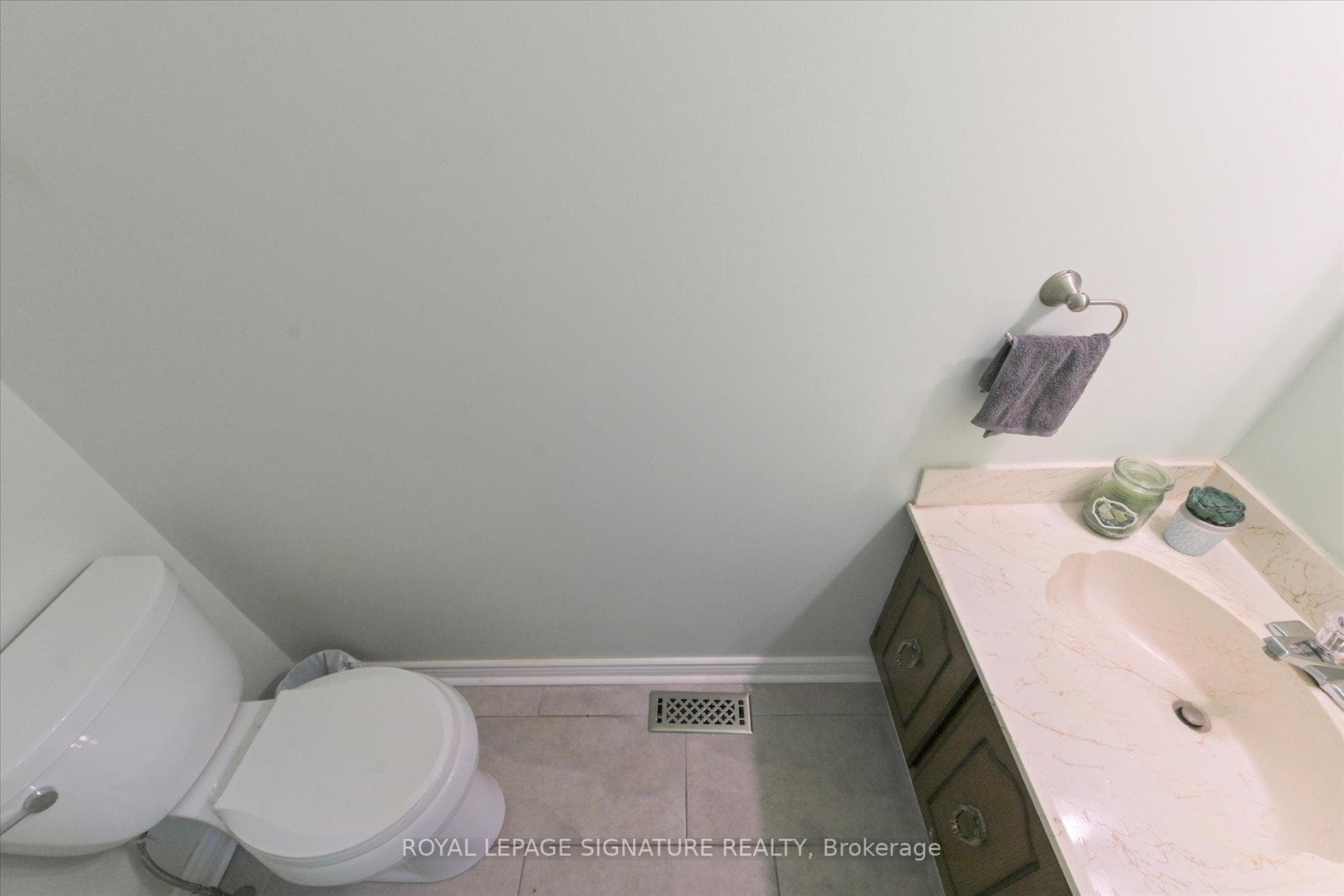2946 Dancer Court photo 16