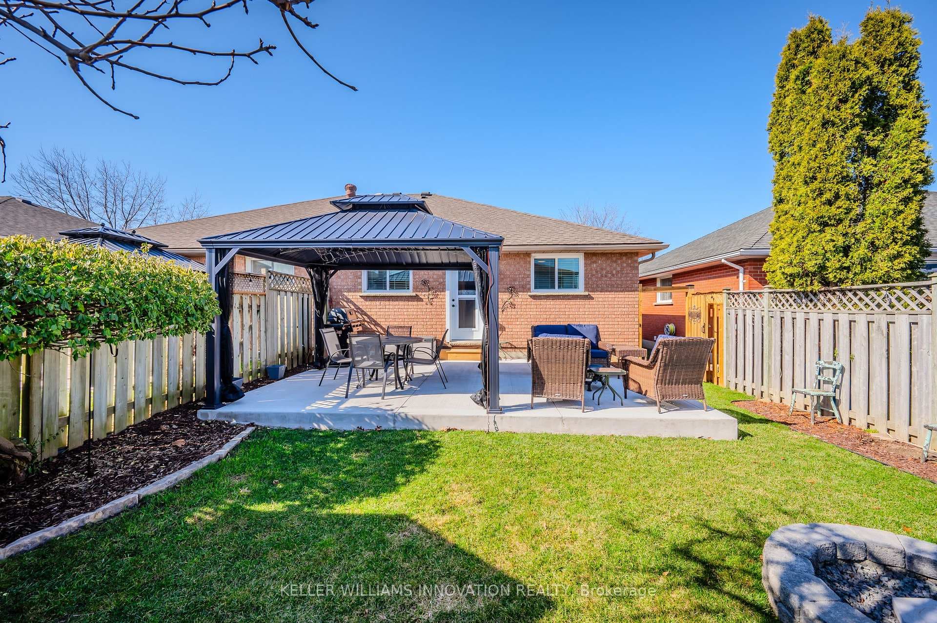 75 Tamvale Crescent photo 36