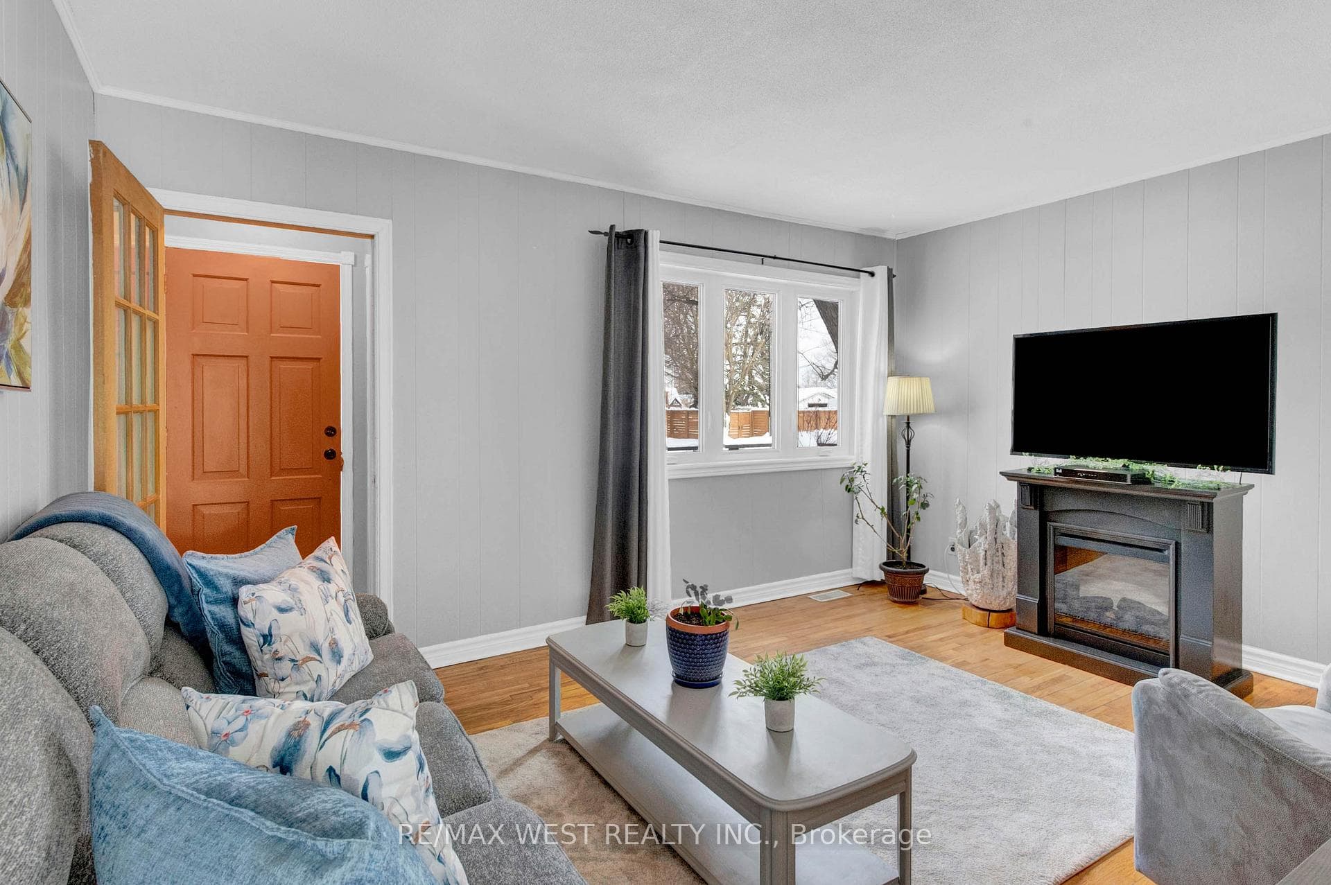 15 Millwood Road photo 2