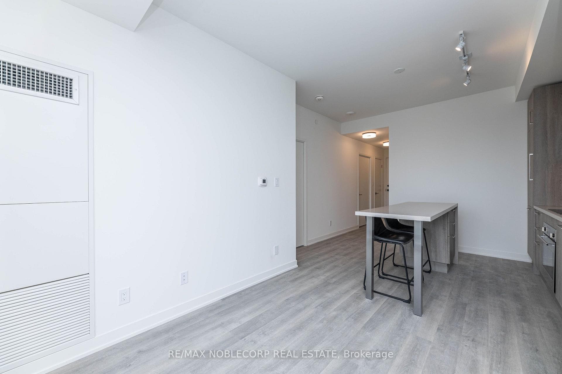 292 Verdale Crossing Unit 805B photo 18
