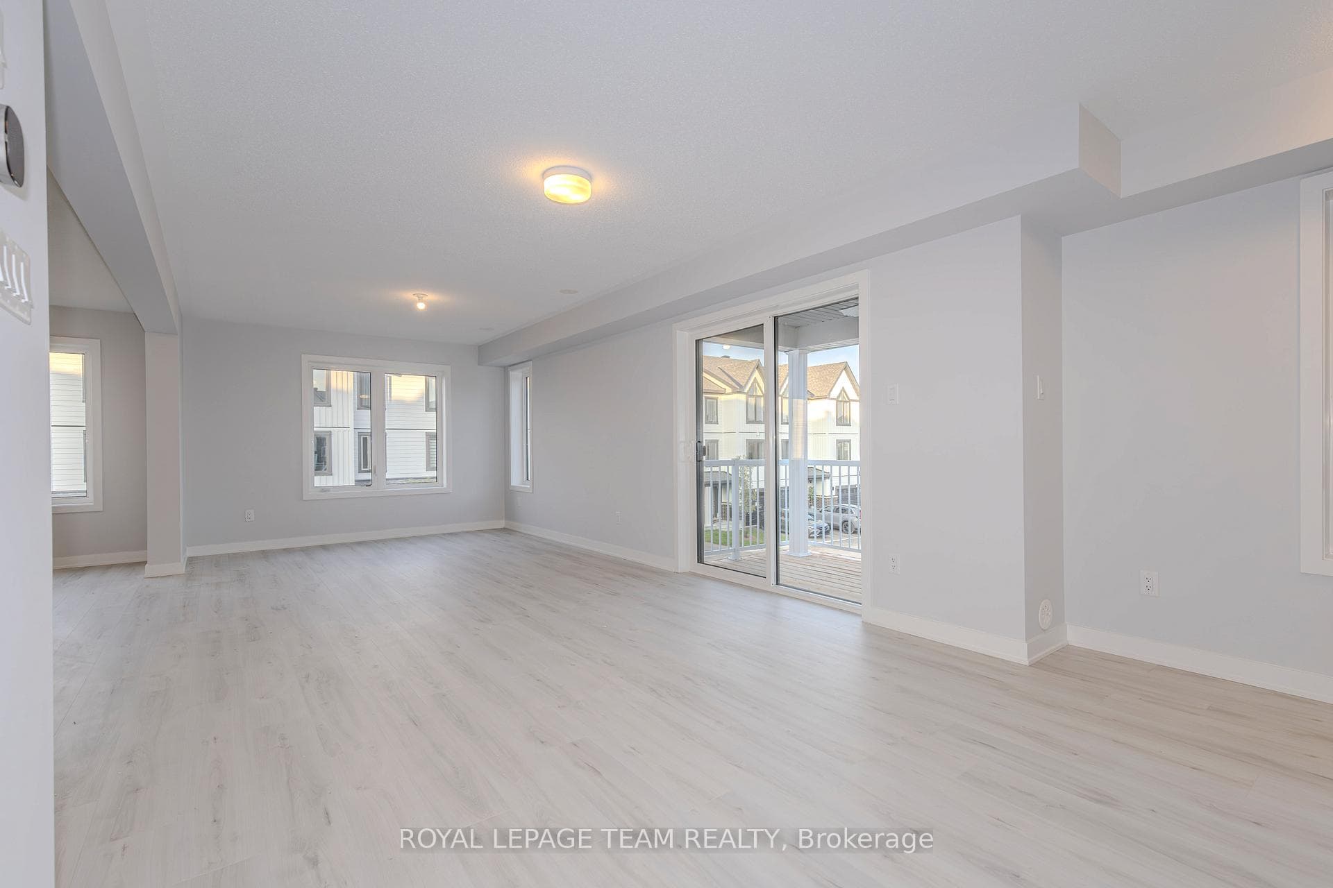 753 Kinstead Pvt Private photo 7