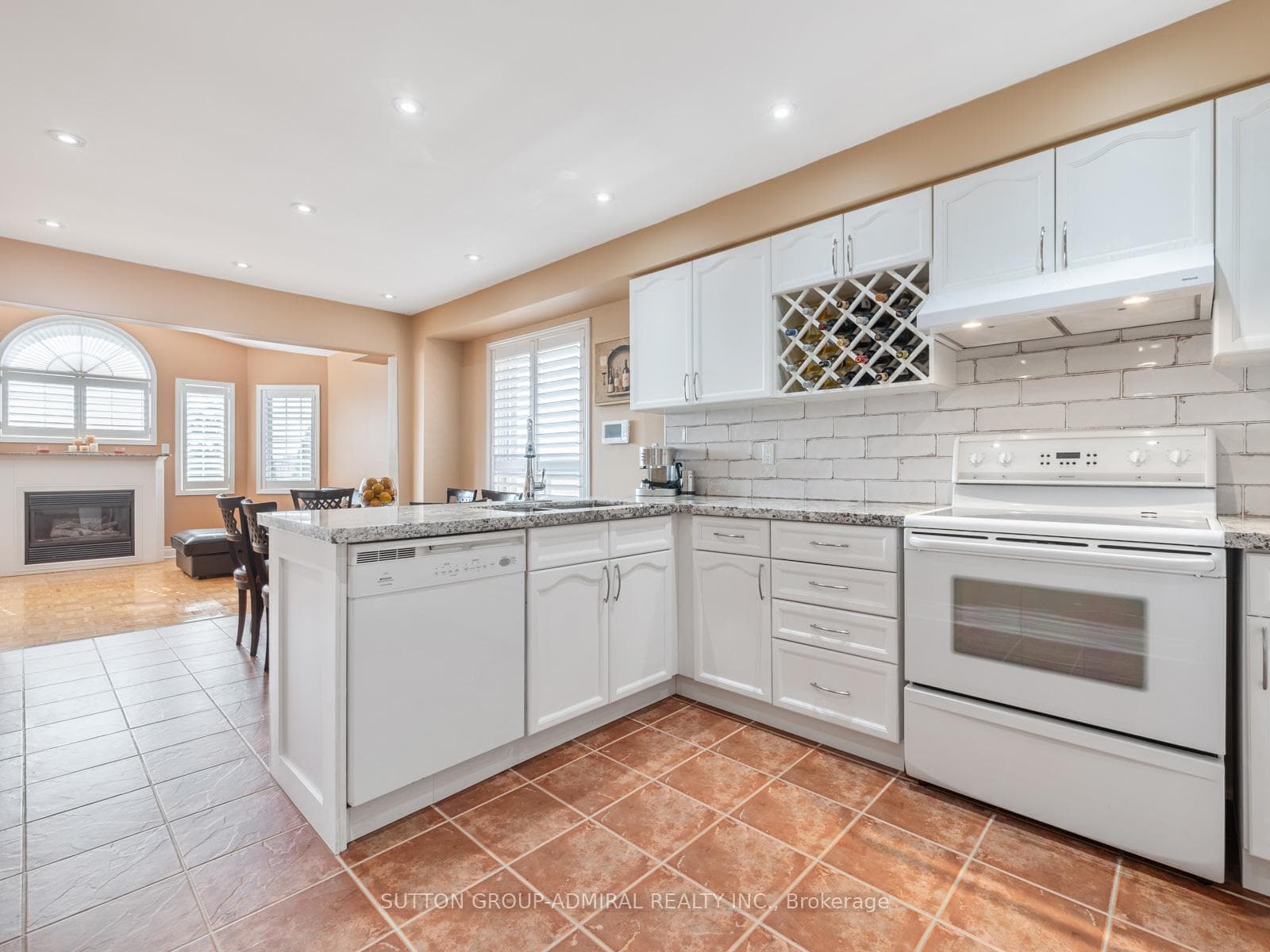 11 Eddington Place photo 4