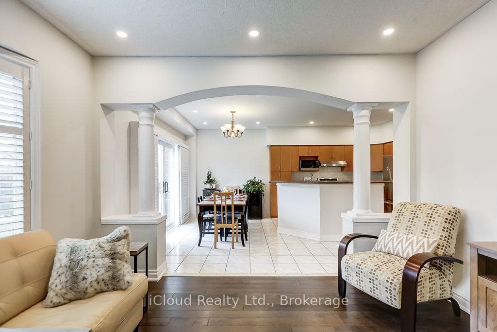 40 Ralph Chalmers Avenue photo 15