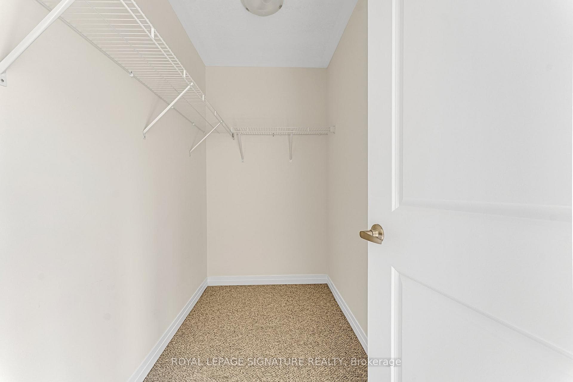 420 Adelaide Street photo 26