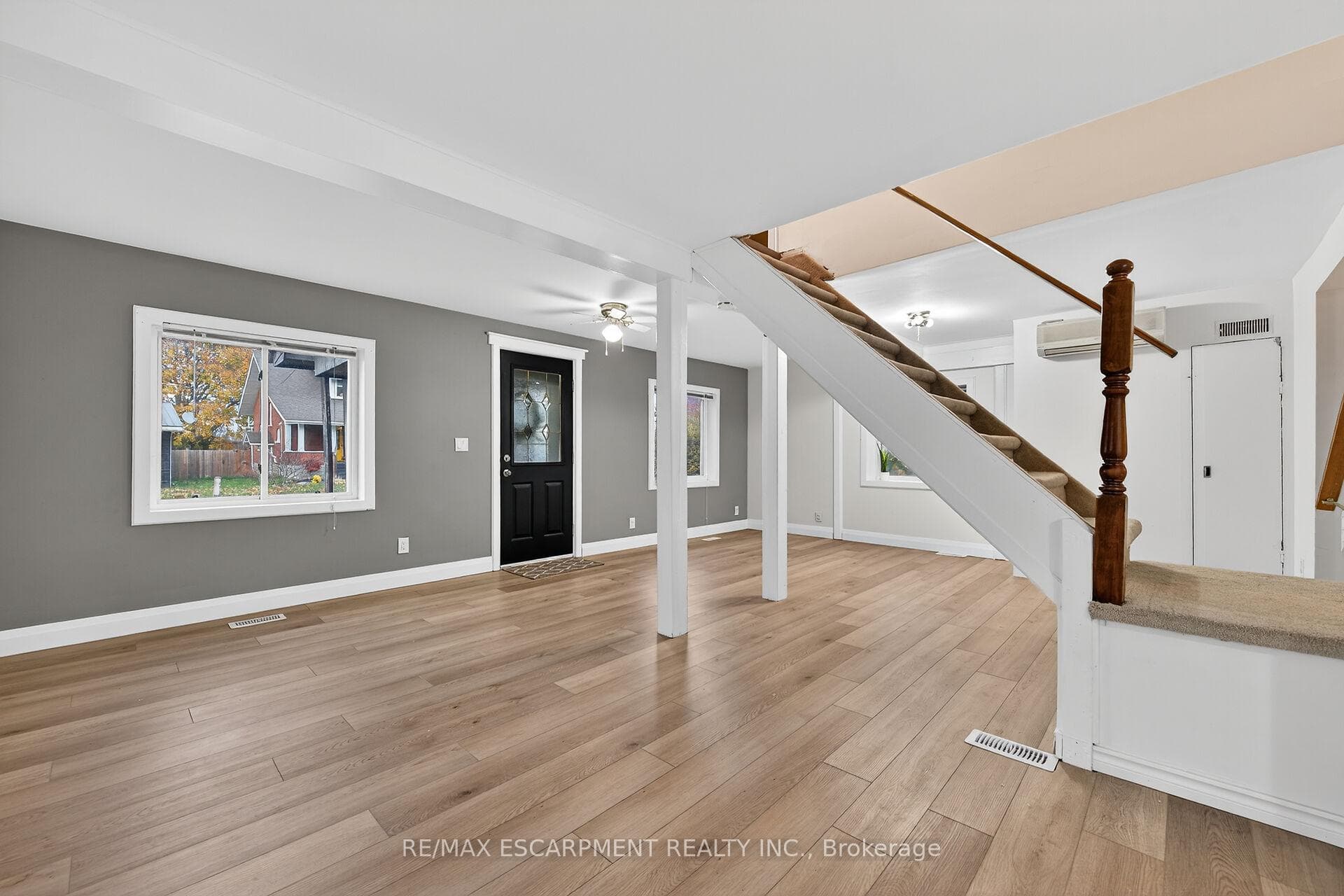 17 Oneida Street photo 10