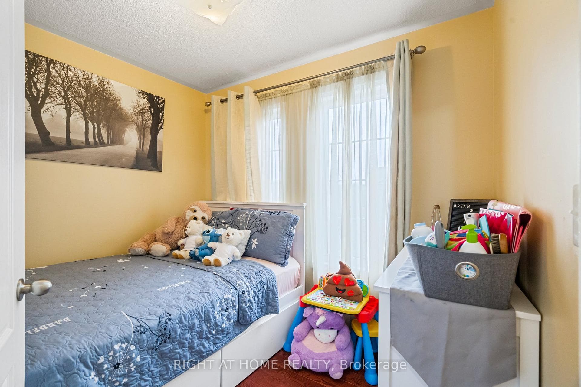 52 Thistlewaite Crescent photo 21